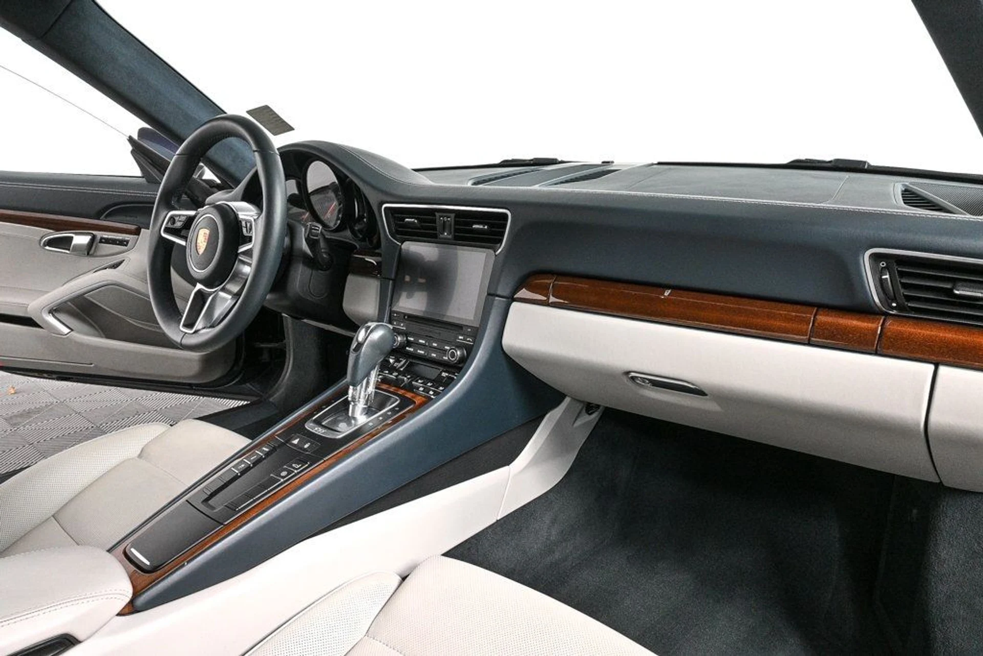 mph018_1885496990_a4e664fef085077c72c749ebb7c7f5b0_da292e7556