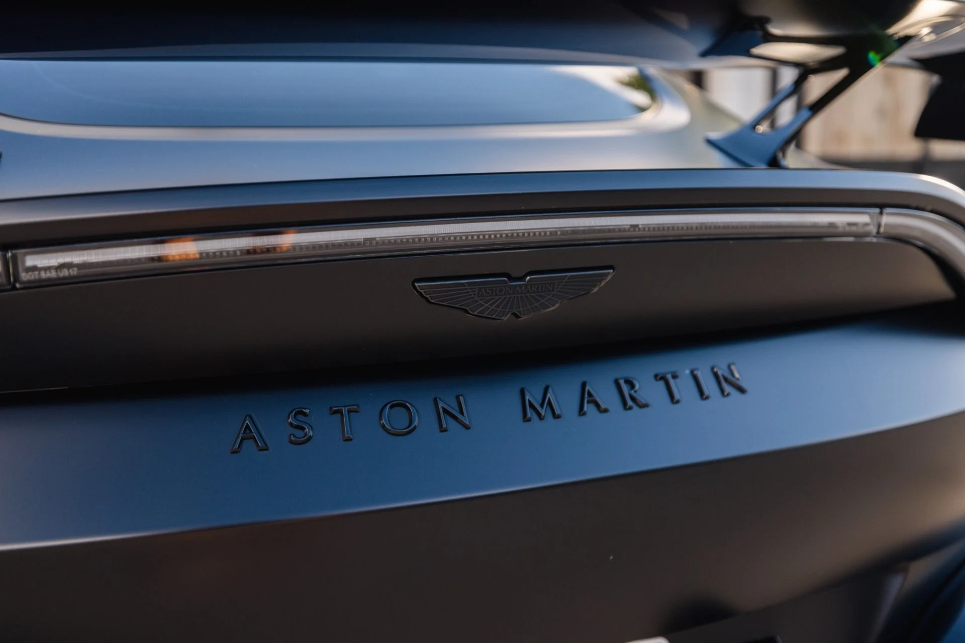 mph018_1886460213_Used_2023_Aston_Martin_Vantage_F1_Edition_1715792300_7741812ab0