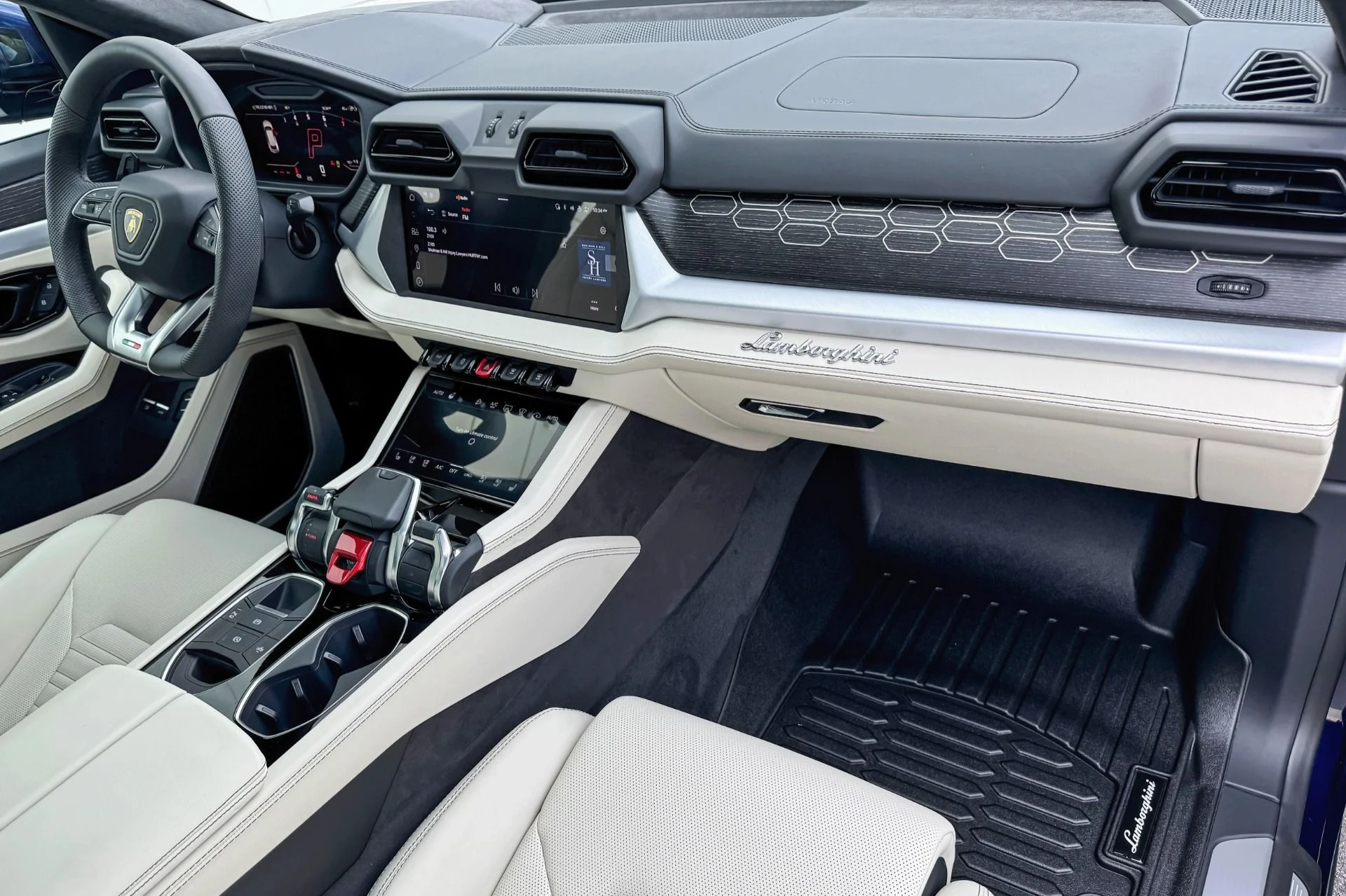 mph018_1887022529_Used_2025_Lamborghini_Urus_SE_1764806136_7dcfdb3cf9