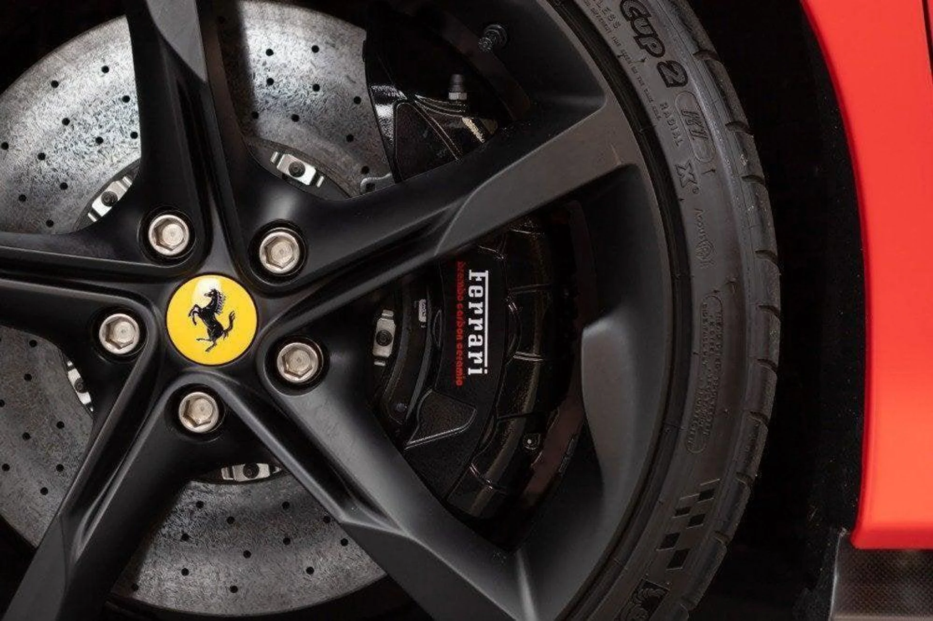 mph018_188942557_Used_2022_Ferrari_SF_90_Spider_1777367604_f1b21e70ea