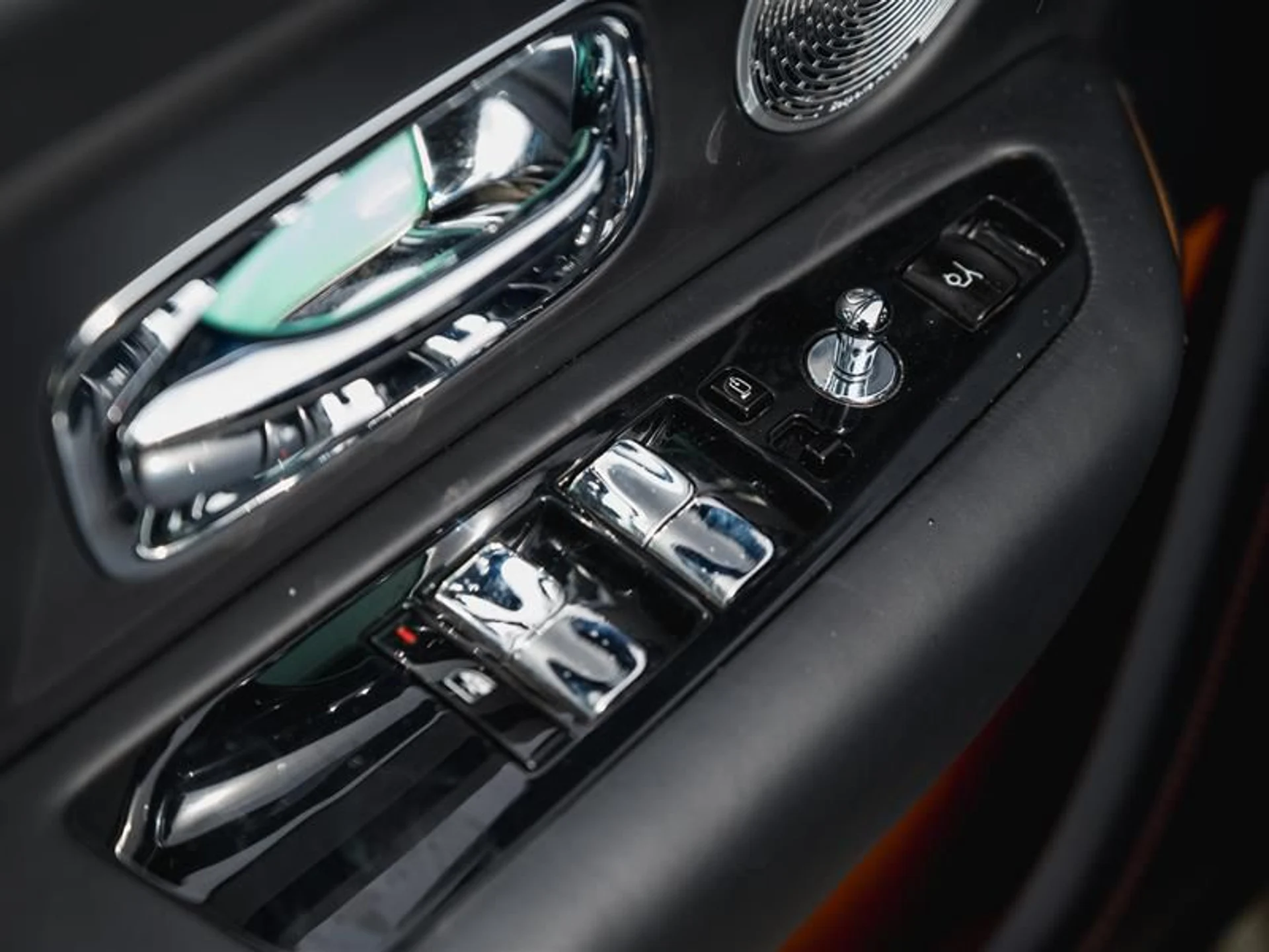 mph018_1893620252_5mi3oykb_b6c77b3e02