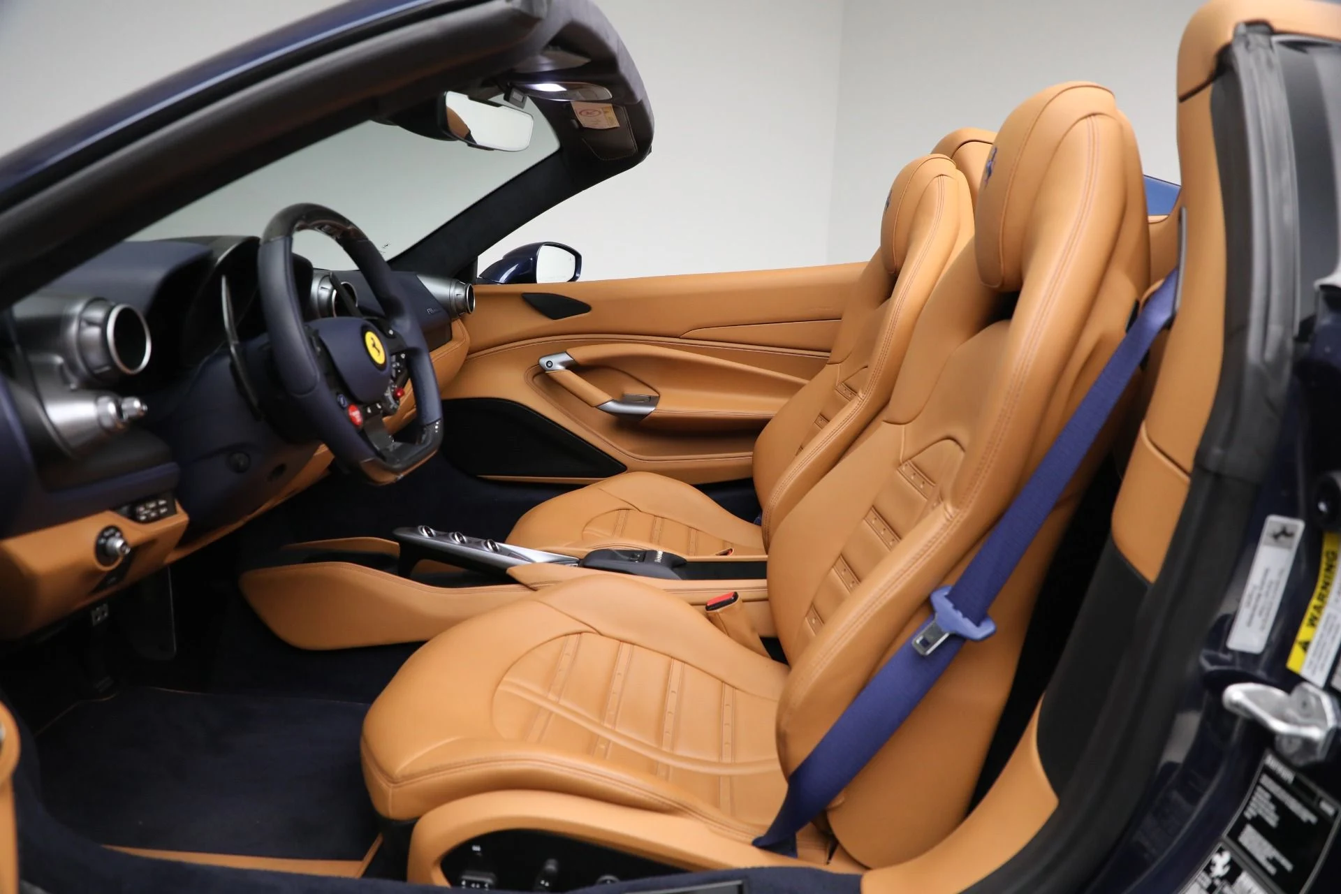 mph018_1898124208_Used_2022_Ferrari_F8_Spider_61c5ad4f0f