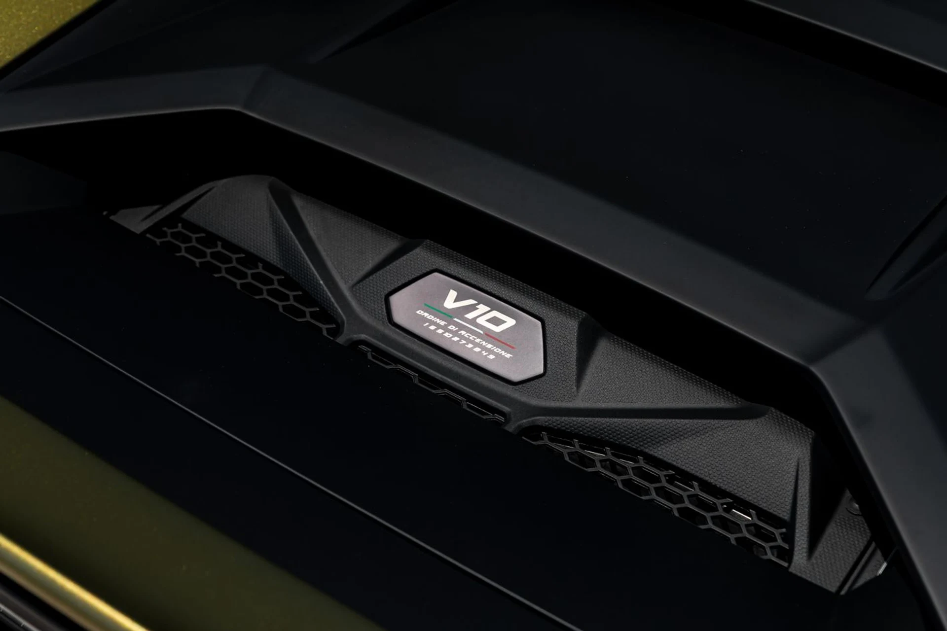 mph018_189981246_Used_2024_Lamborghini_Huracan_Sterrato_3523e179a8
