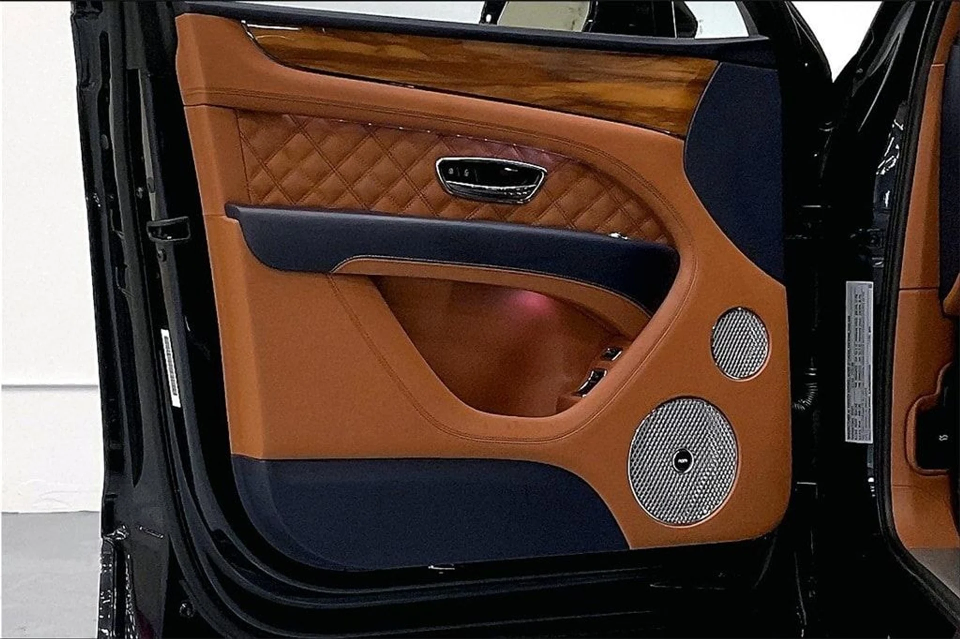 mph018_1901347593_4ef91e77527b44d4fda9407009065c3fx_f79ba22417