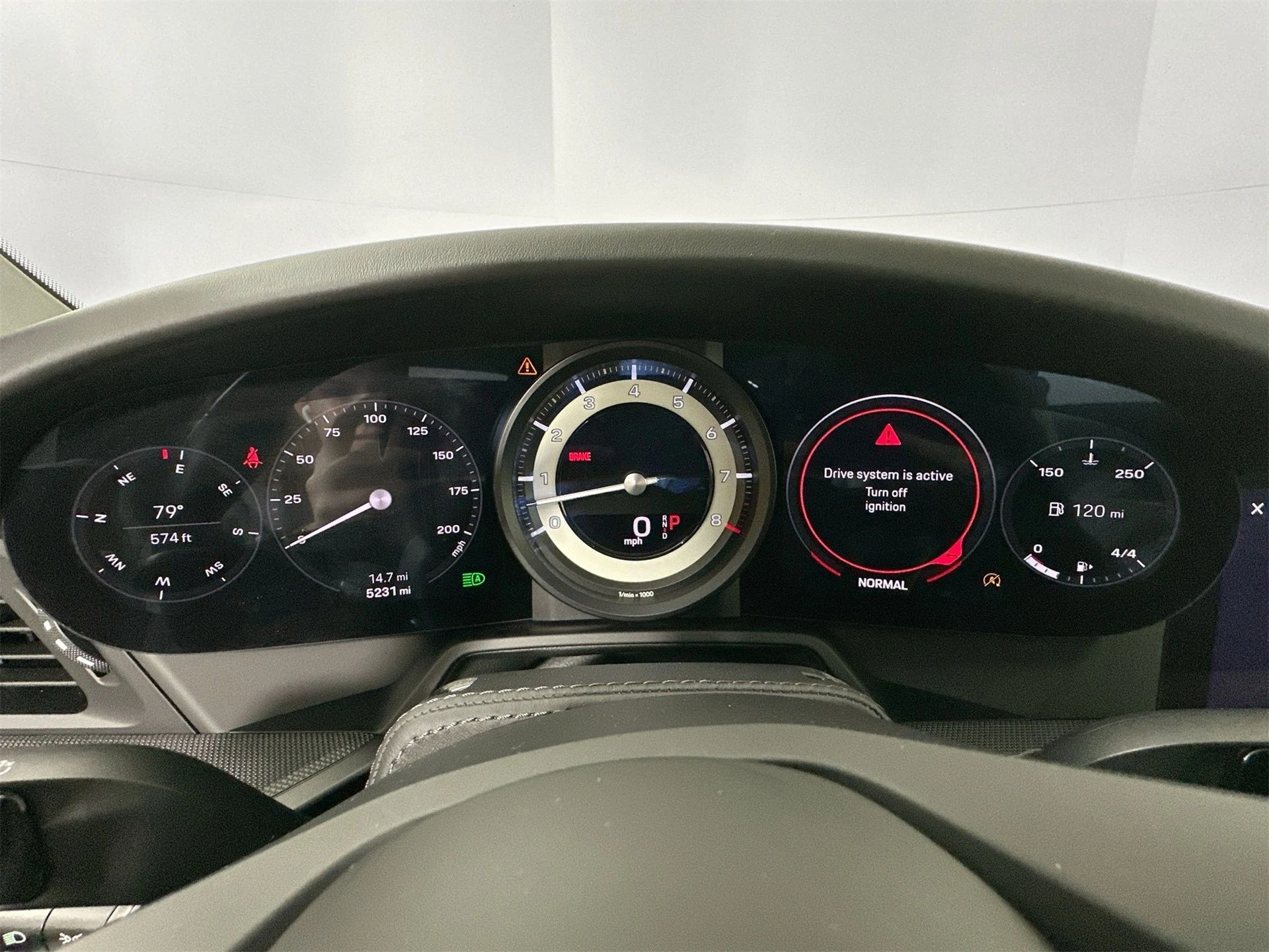 mph018_190211255_79393745de46317c3157f9f16a1c0d3e_98ed9db085