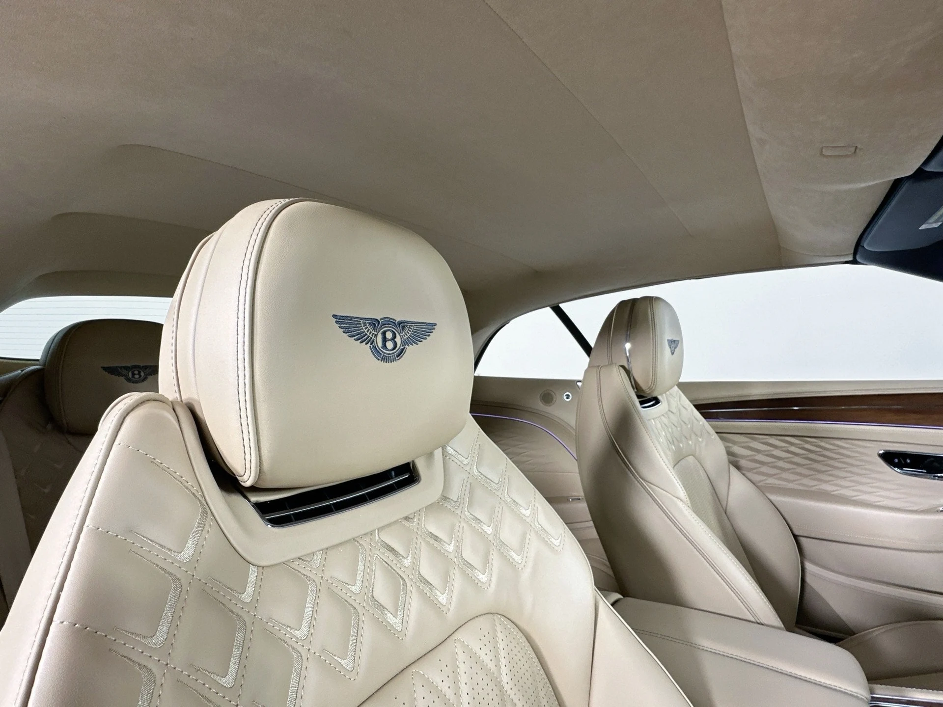 mph018_1905190181_19_a91b7ae090