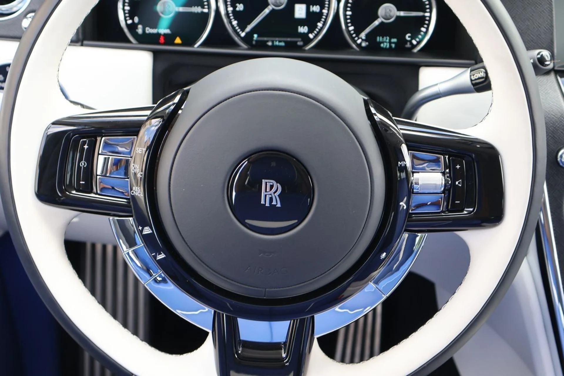 mph018_1906154590_19_9cb5f438fe