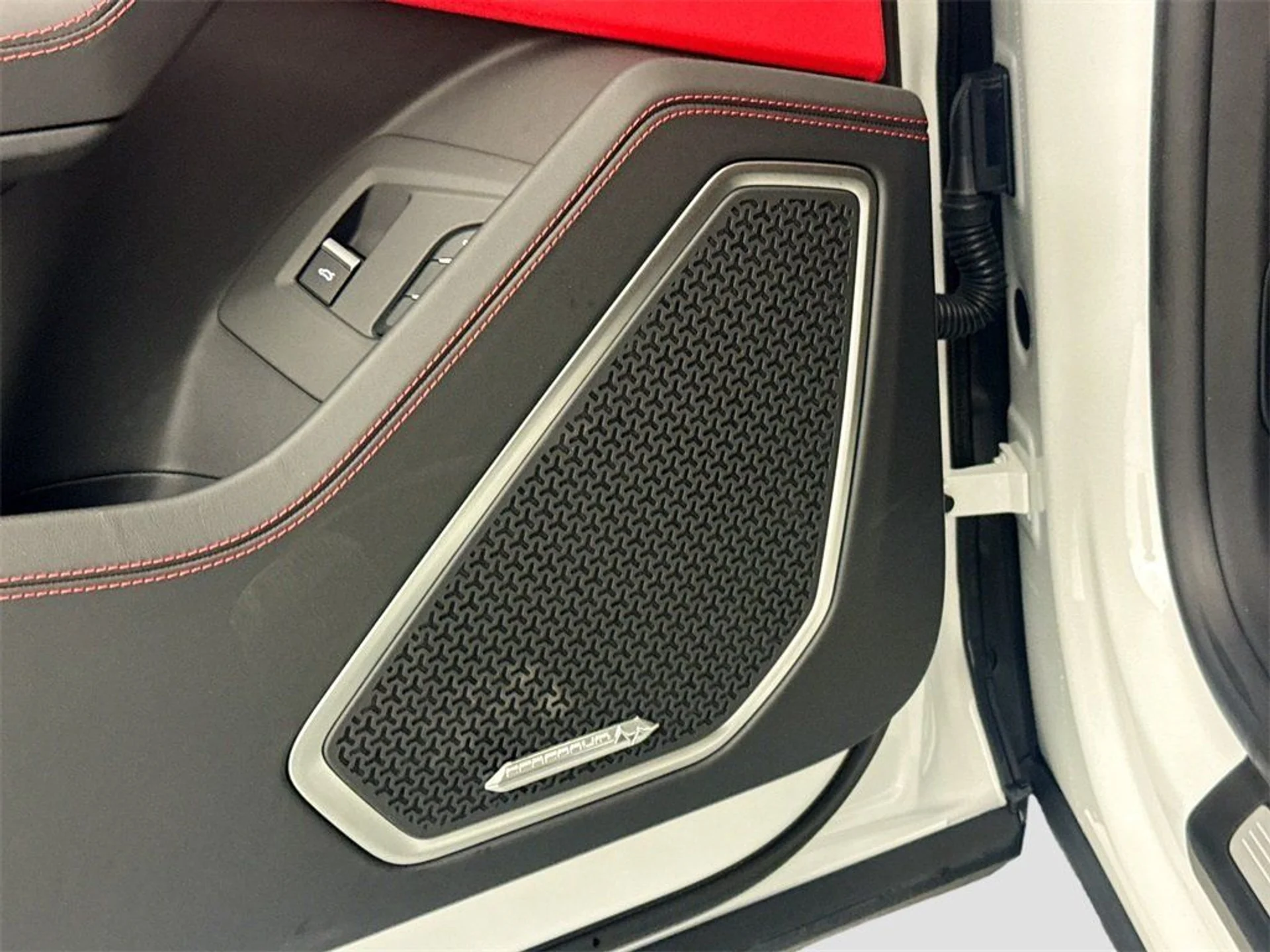 mph018_1906318990_4e40b1318f97ac94000e6d7cb5e23225_fc290f5561