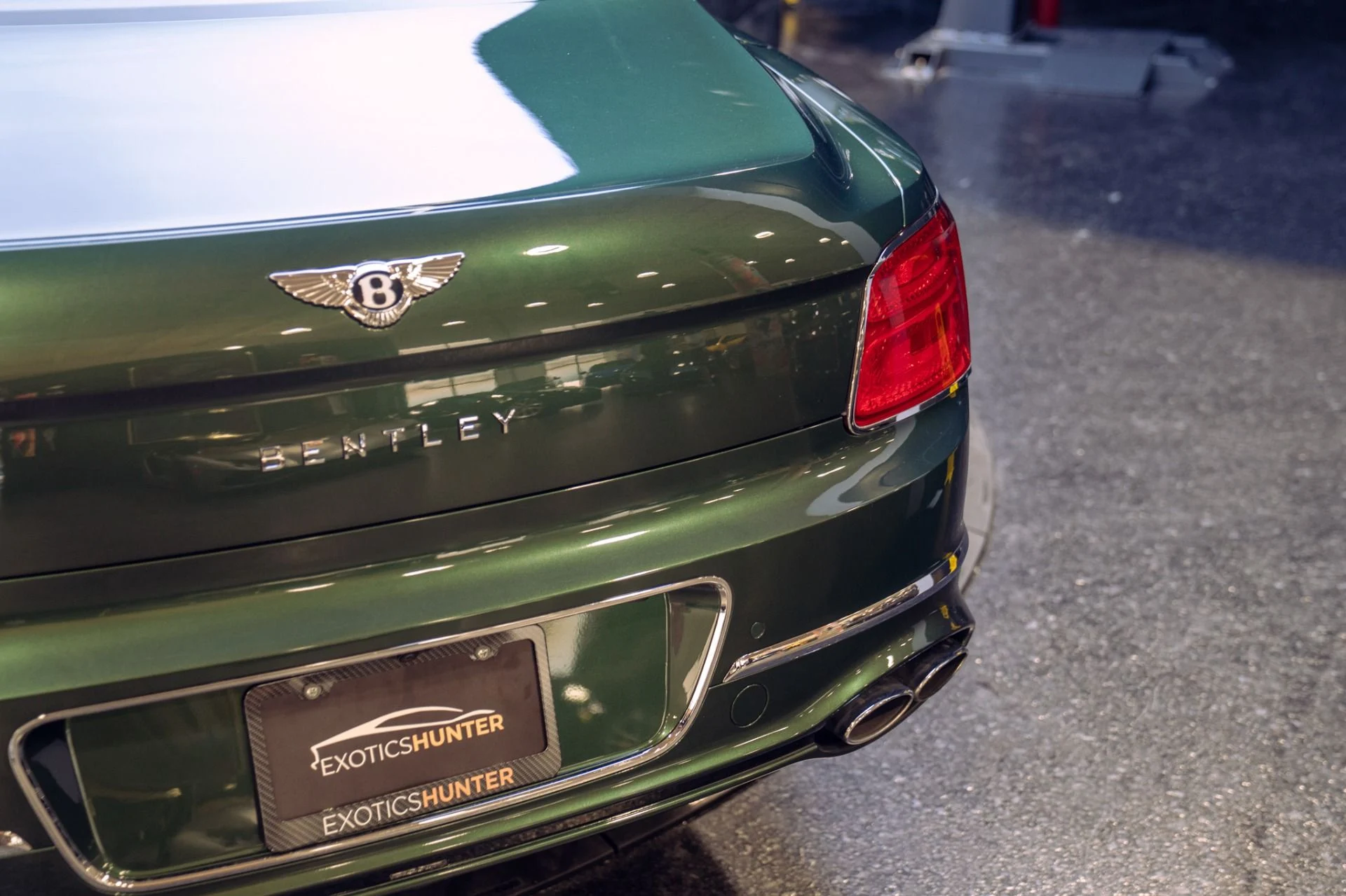 mph018_1914196877_Used_2022_Bentley_Flying_Spur_V8_1790700947_89f4a77a43