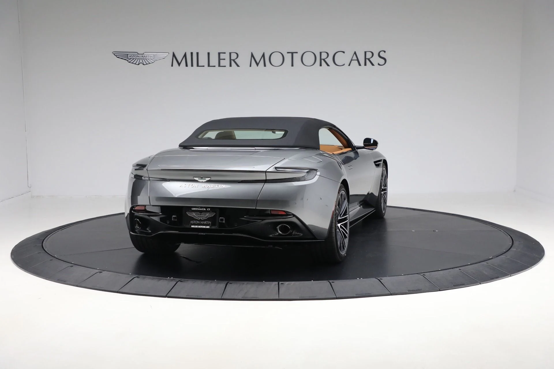 mph018_1927006850_New_2025_Aston_Martin_DB_12_Volante_0bb5daeada