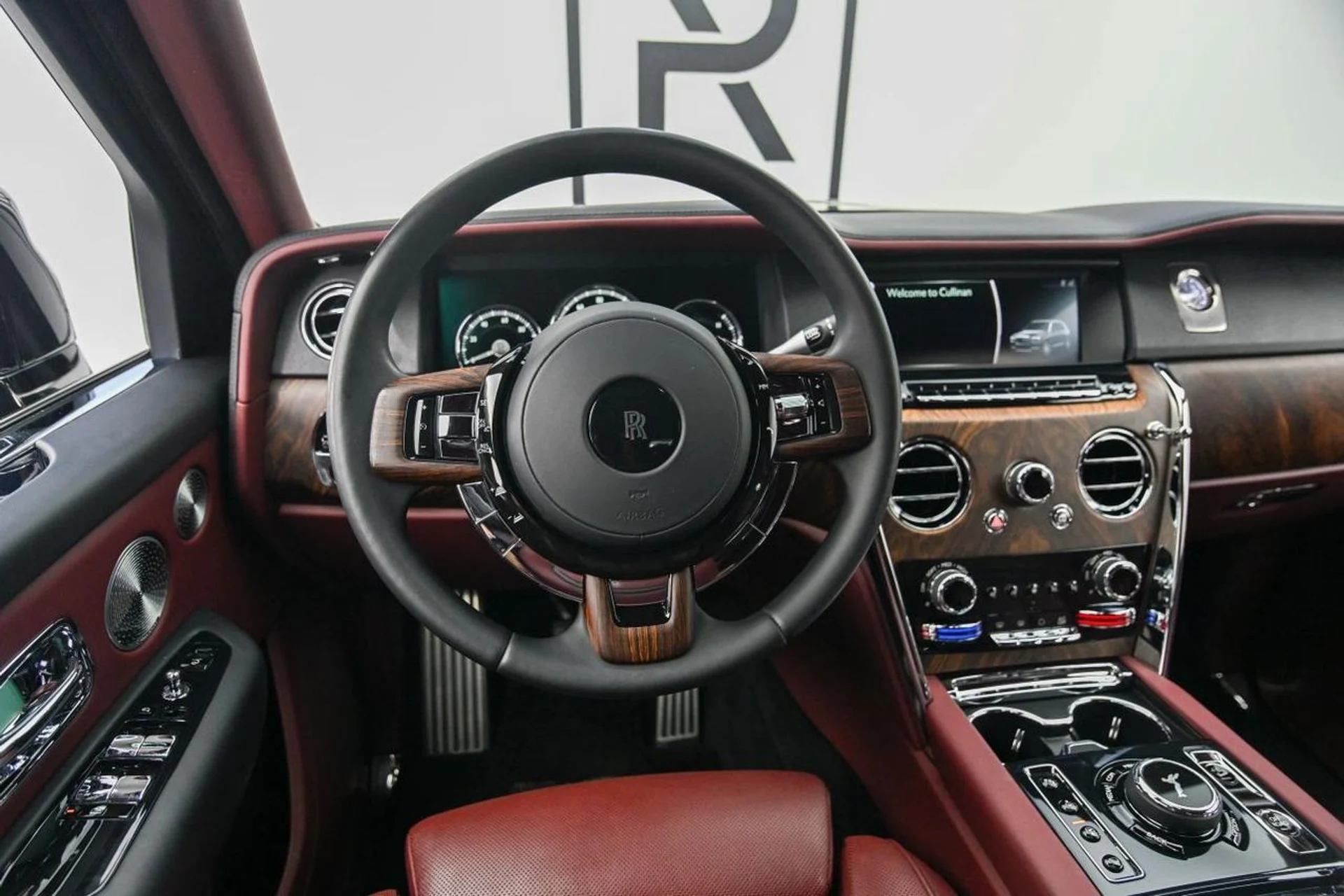 mph018_1936815939_bca4e64f9d36bb519ad9d1af3474ed41_737ffbad38