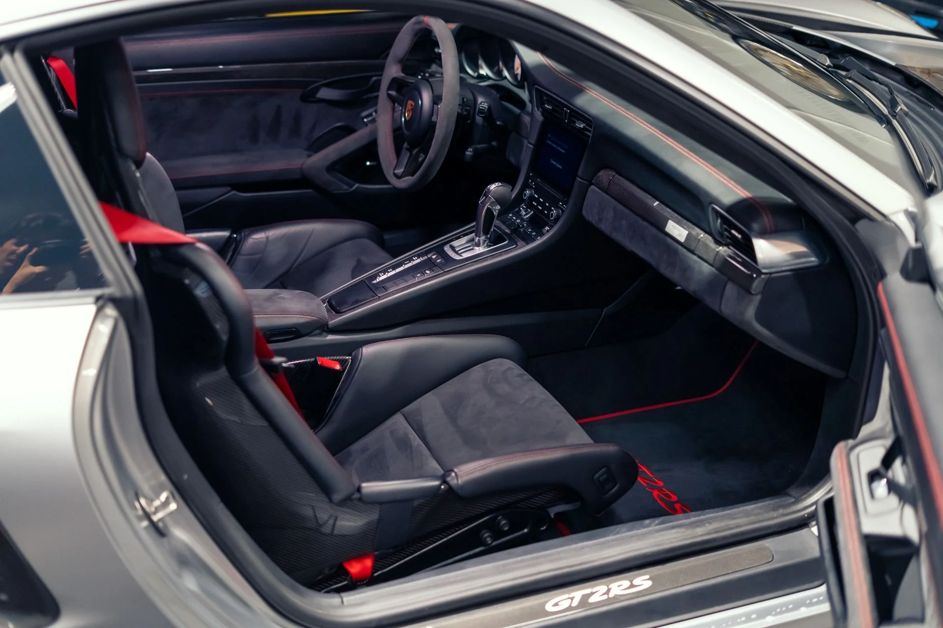 mph018_19441798_Used_2018_Porsche_911_GT_2_RS_Weissach_Full_Stealth_PPF_1781795721_481c15db1b