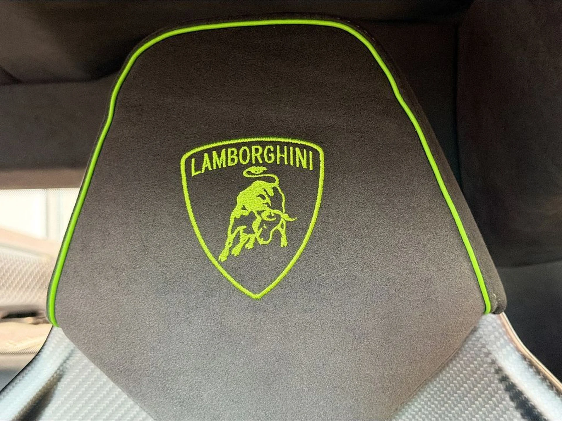 mph018_1944617558_a5aa82fd2aec2ce6b88e16ab54640046x_70a4d3e956