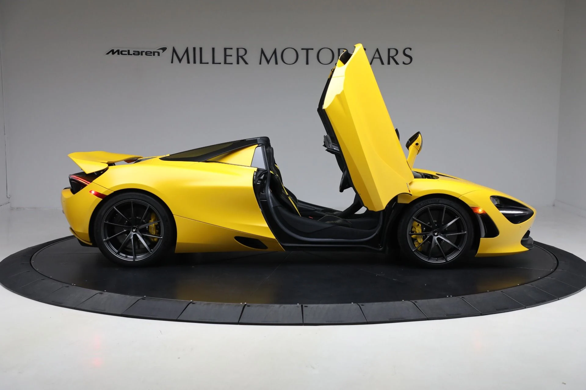 mph018_1960528294_Used_2021_Mc_Laren_720_S_Spider_Performance_3153ac7845