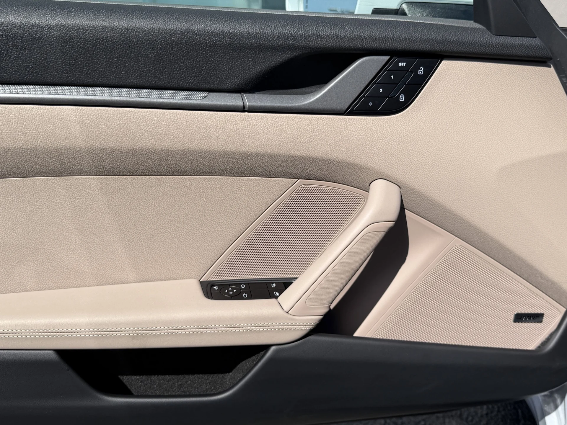 mph018_1961347639_3cbf59344fa49ca2b8c1315e07ba8024x_6dd95d5781