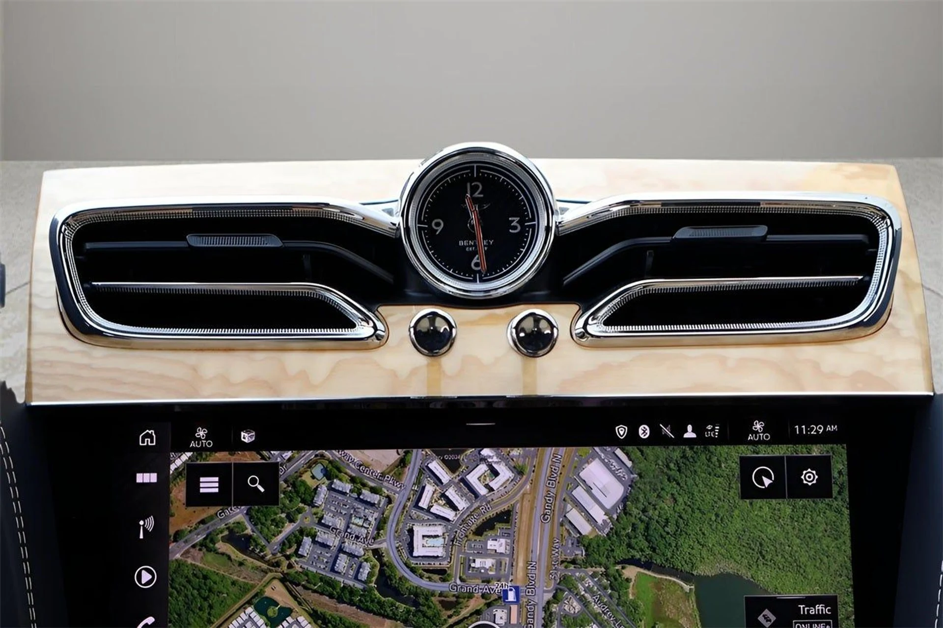 mph018_1964575202_19_c5f70af892