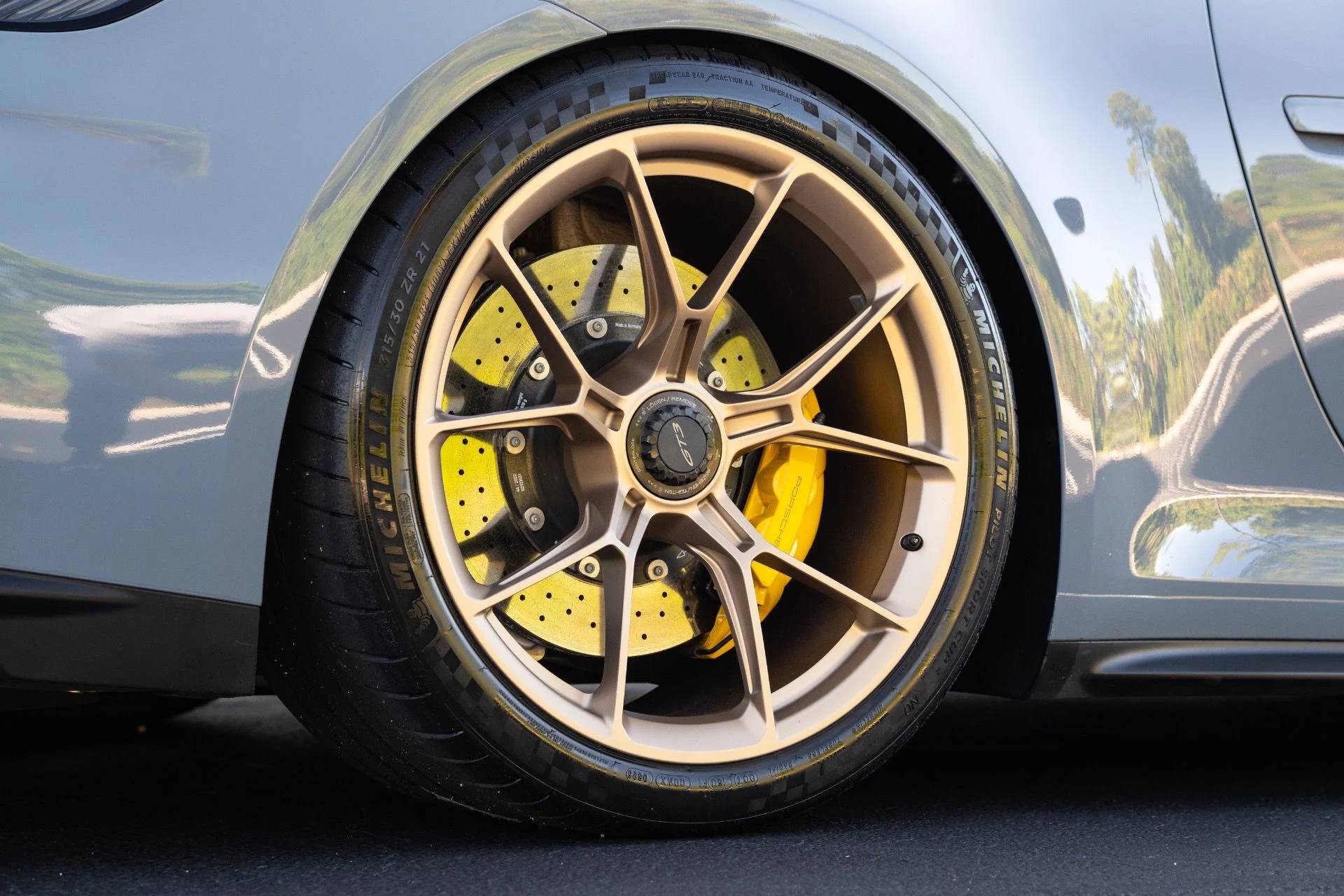 mph018_1967790431_Used_2023_Porsche_911_GT_3_1777402484_82bc6b7045