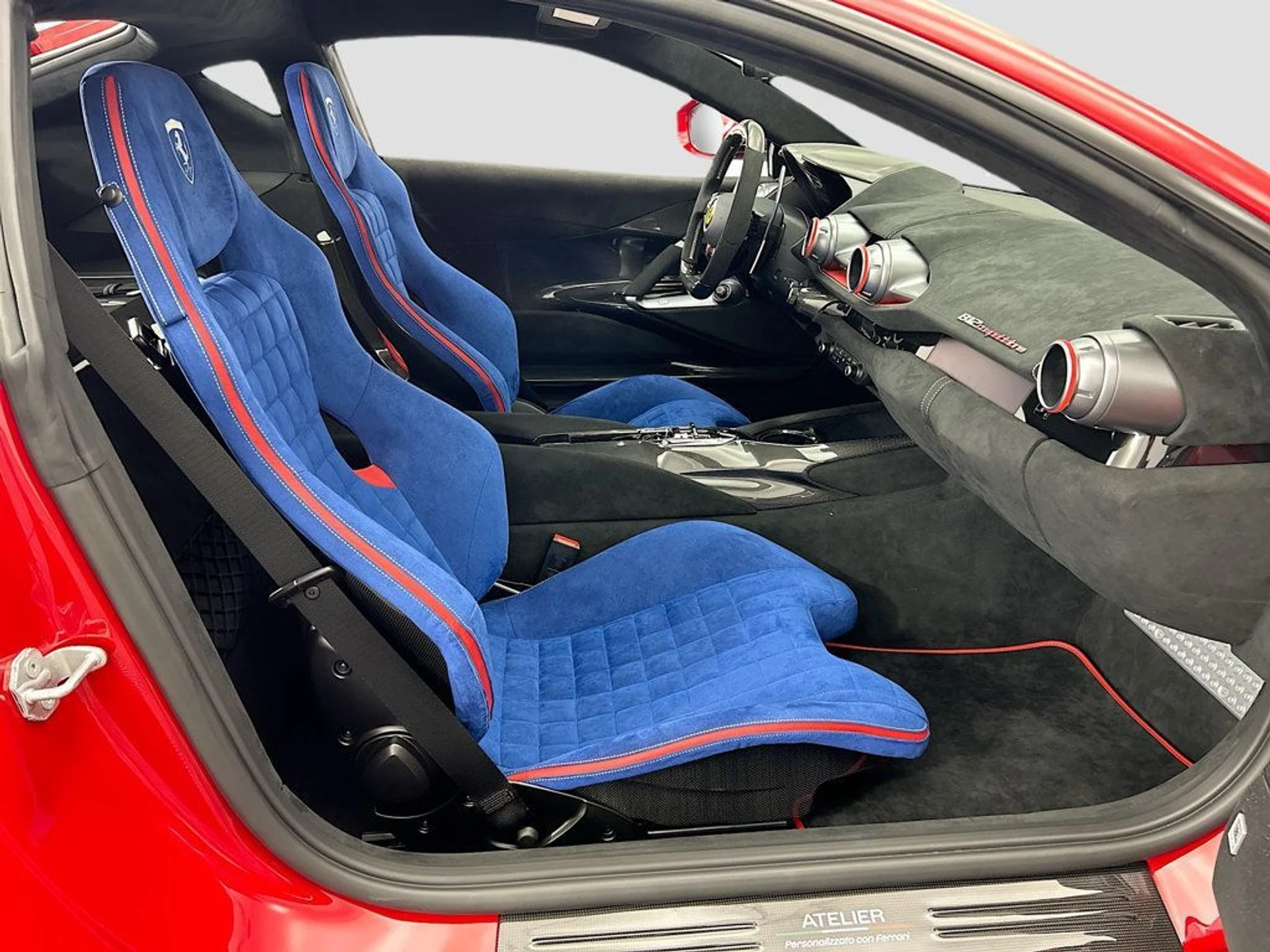 mph018_197124034_used_2024_ferrari_812_competizione_consignmentcar_8119_22991795_19_1024_65ce60a117