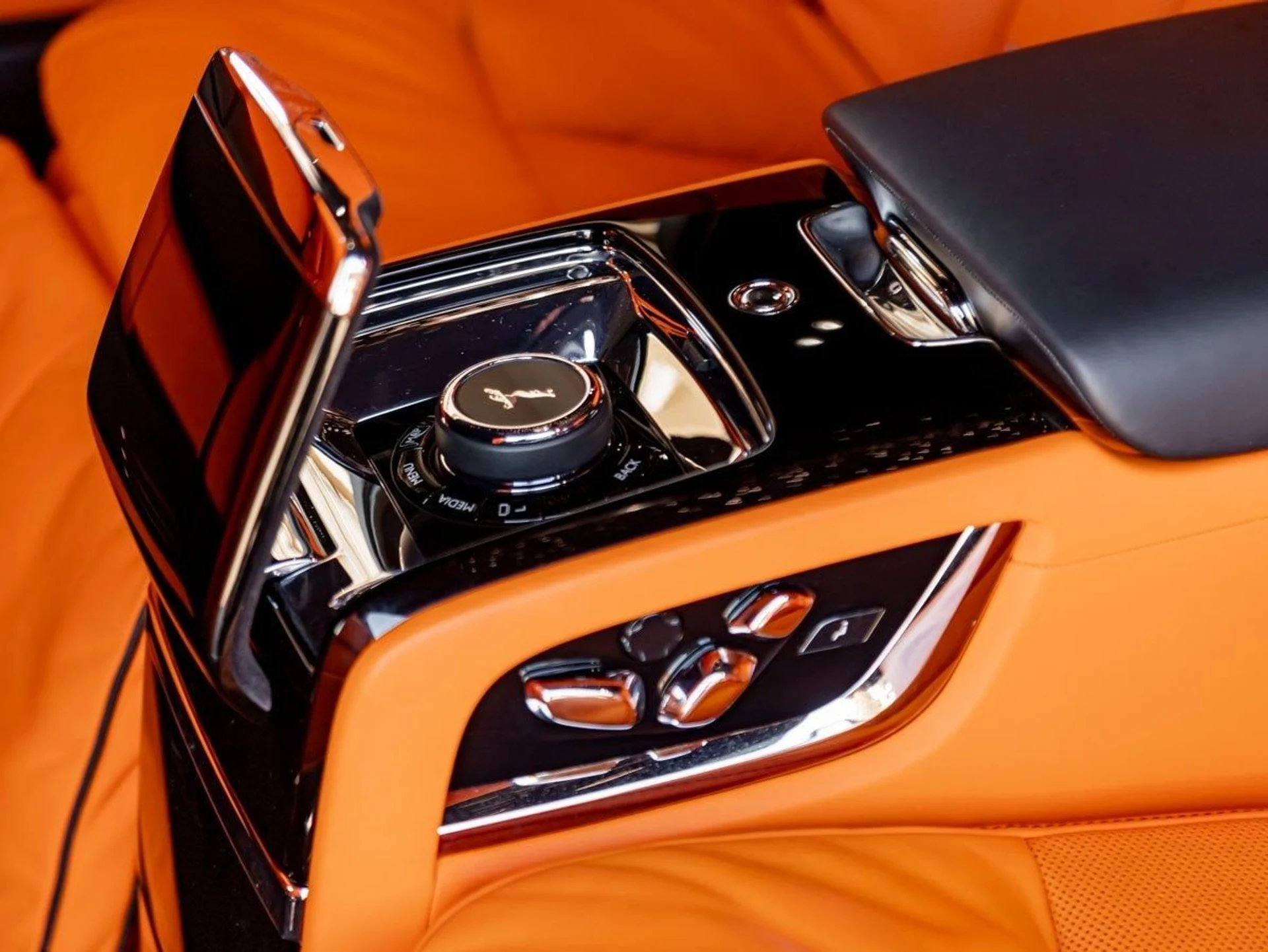 mph018_1982392098_19_a397a58a94