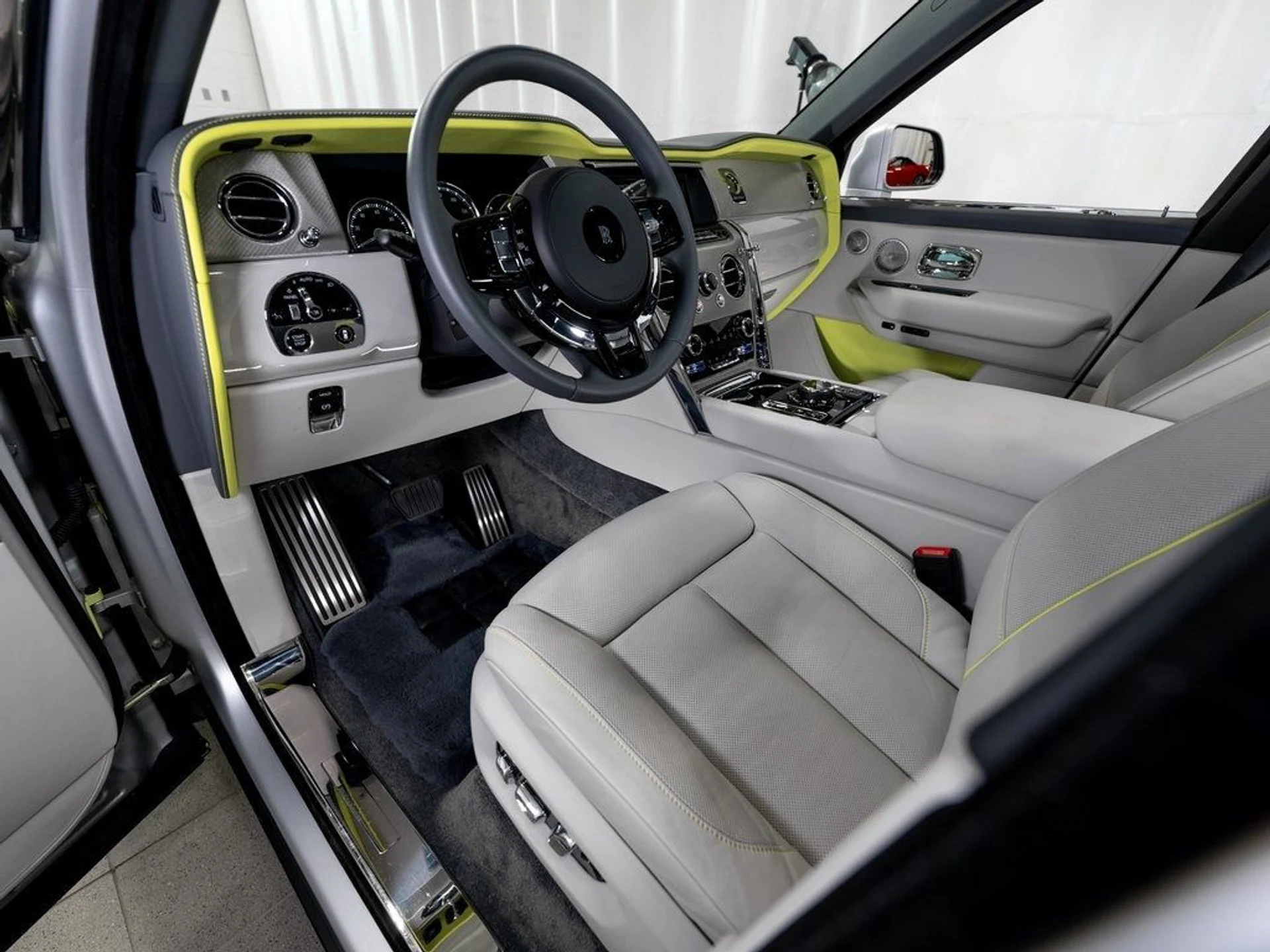 mph018_1985674812_image_19_f630600a70