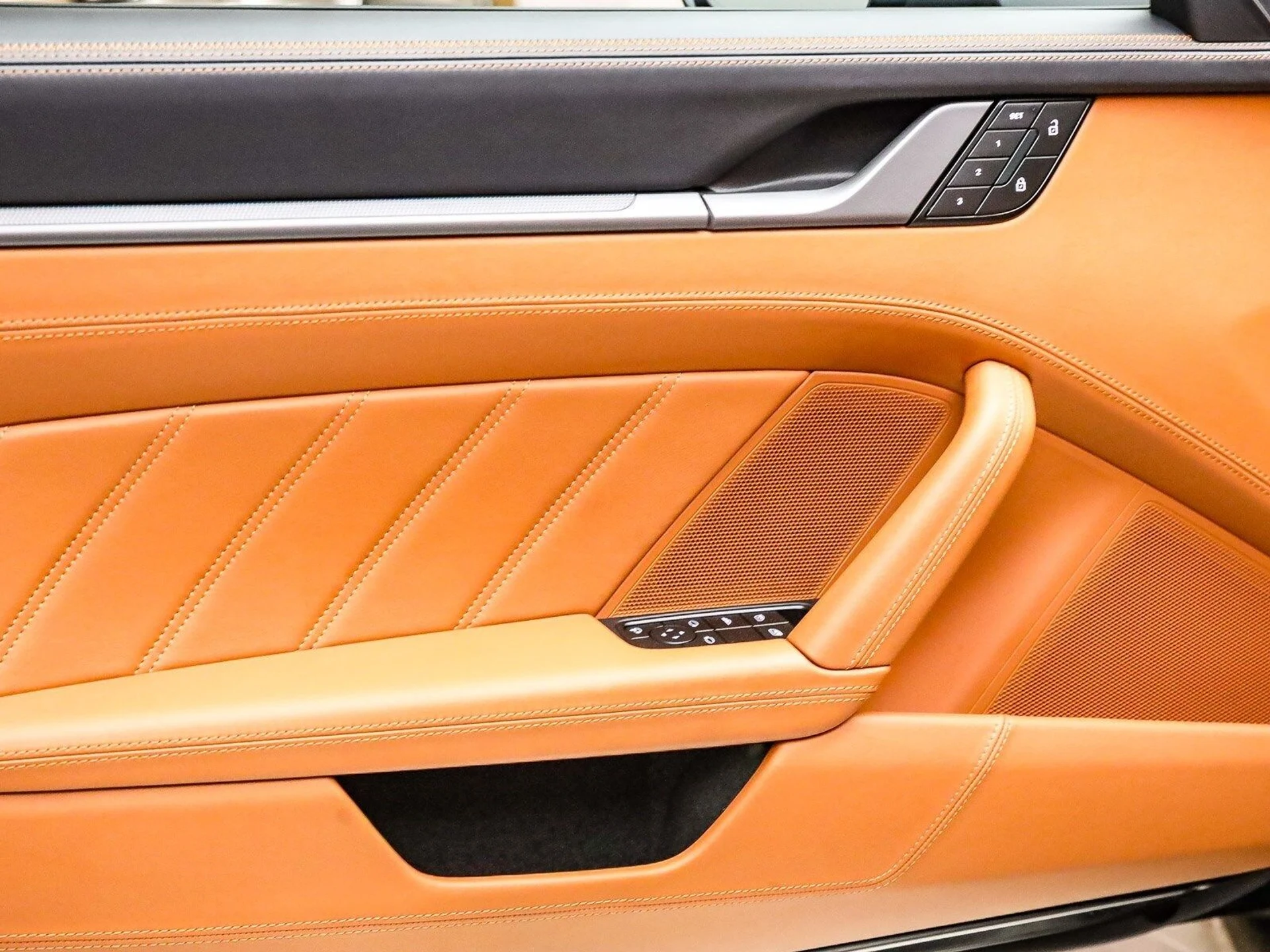 mph018_1986308072_1dcbc962e0f3b8f3babc0bd9d628a36ax_1492fb549e