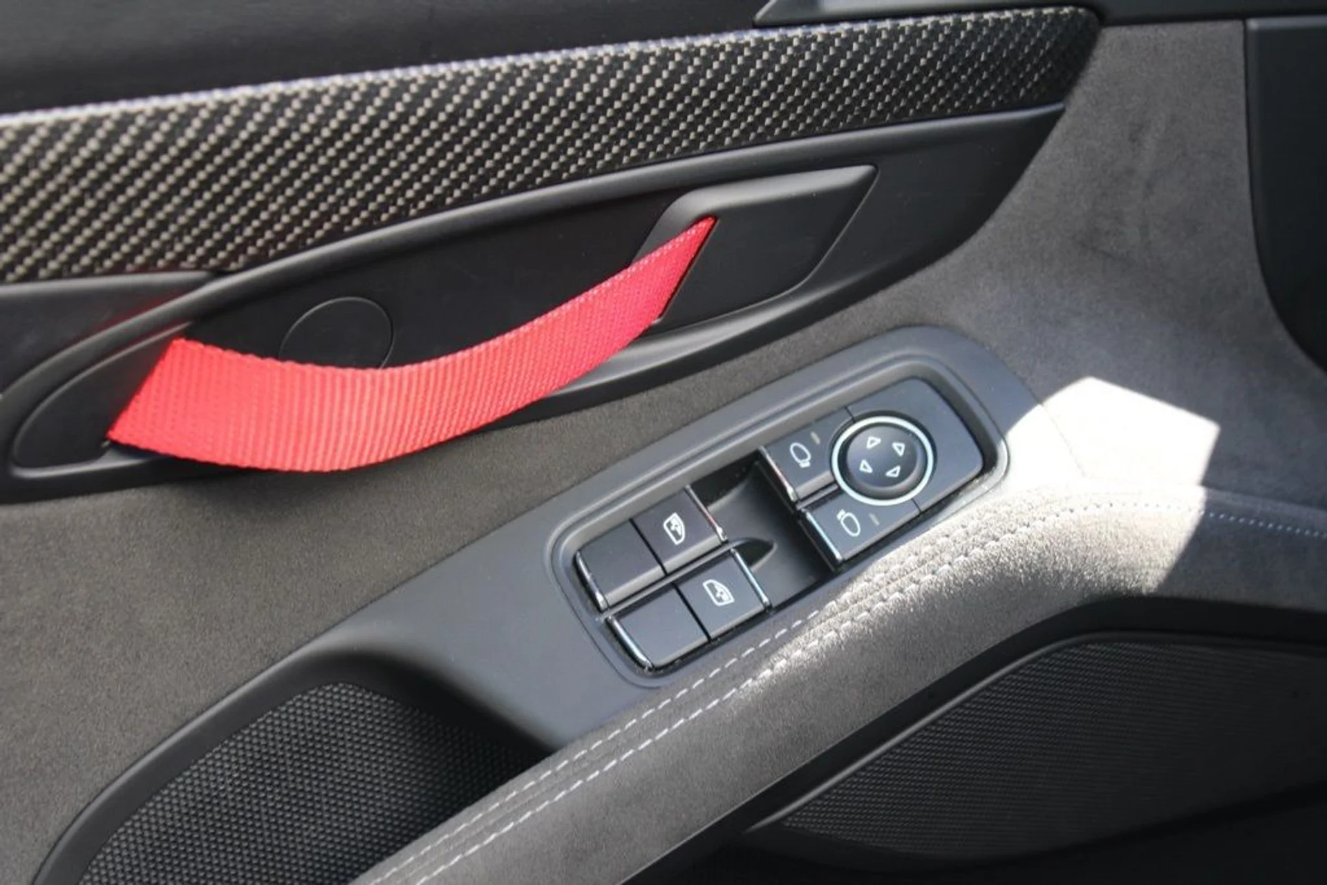 mph018_1992764913_e320925f1c6893f3670f8d602d51b9ac_e4a3411789