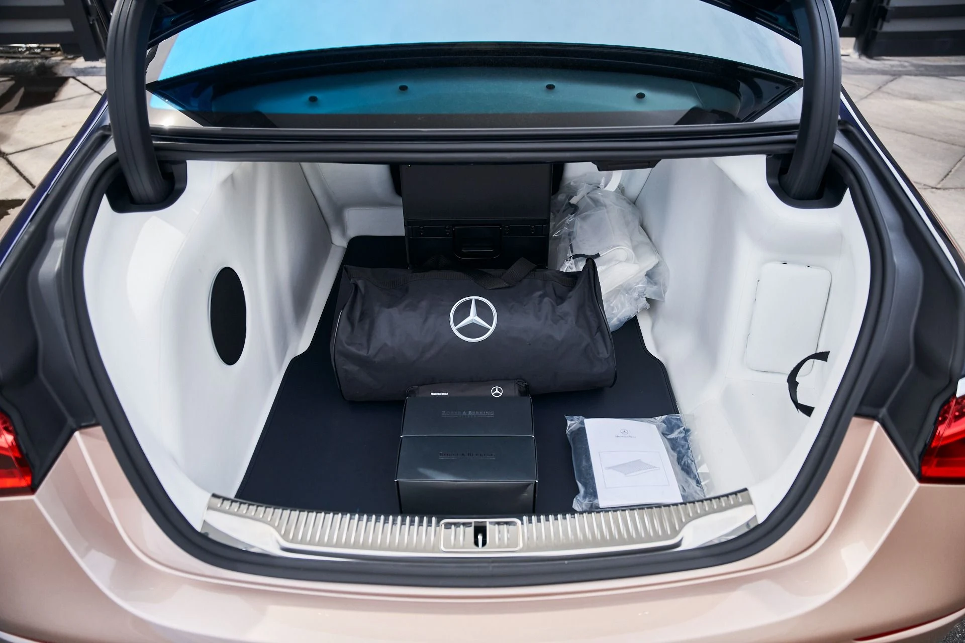 mph018_1995506912_Used_2023_Mercedes_Benz_S_Class_Maybach_S_680_1772678558_26d3f39fb3