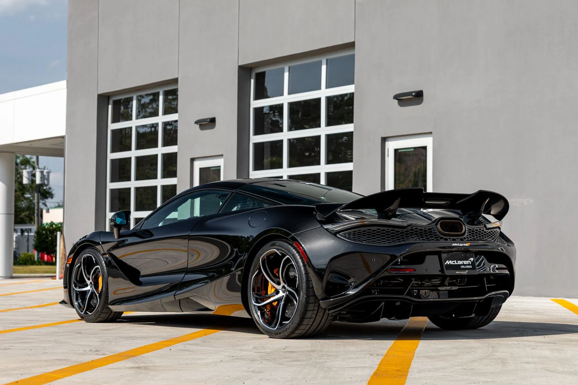 mph018_2010924548_Used_2024_Mc_Laren_750_S_5326f08932