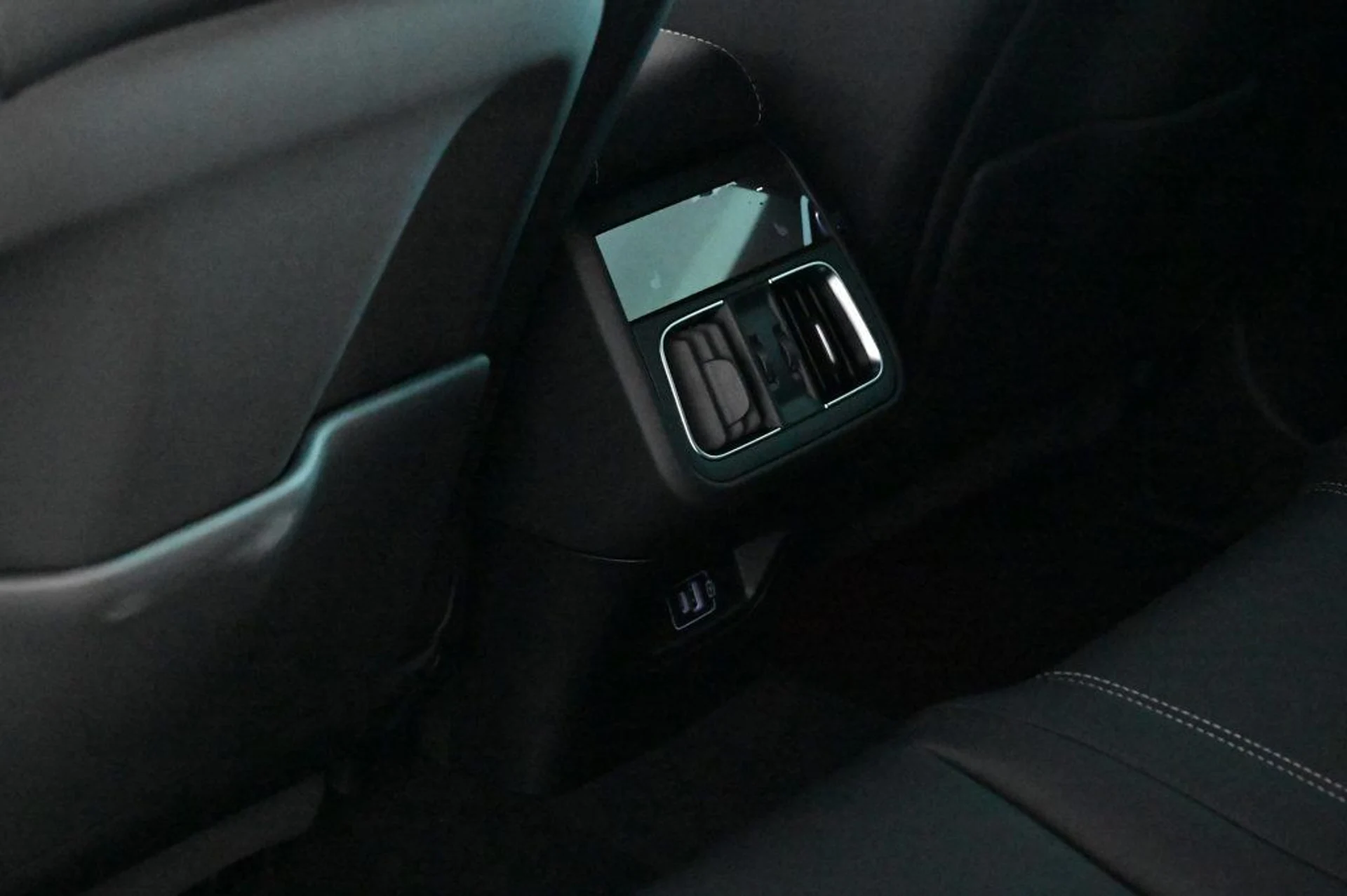 mph018_2011557321_new_2026_maserati_grecale_modena_11350_22995340_18_1024_82a8beb6d8