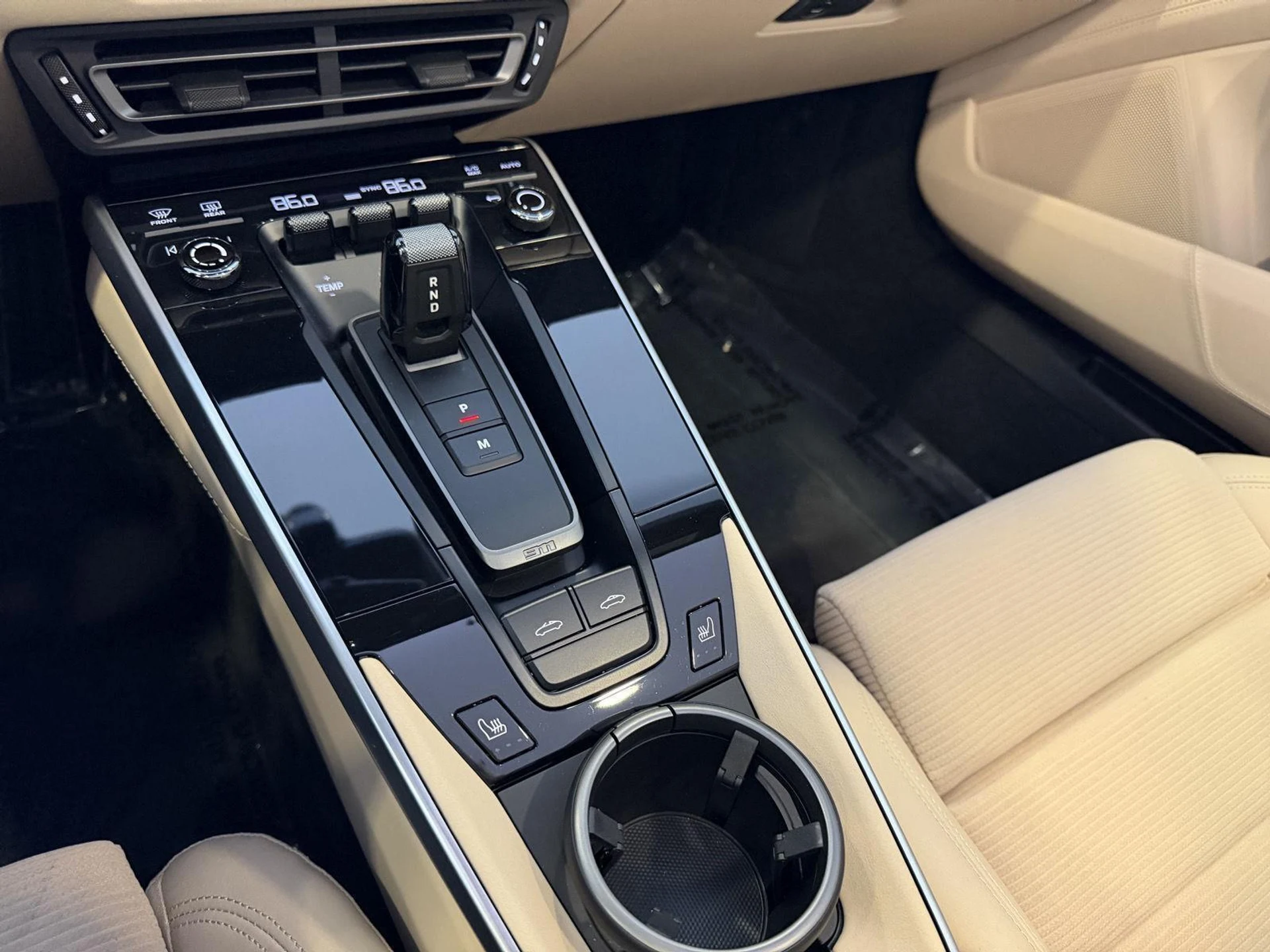 mph018_2013663486_5c6e531ba4dbdfcf7f179a50f72244c6x_c39614e86d