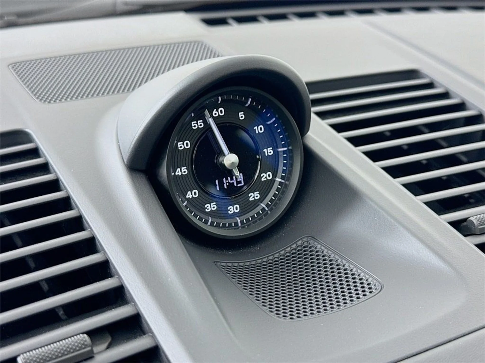 mph018_201741010_833d279ffb20626c26754d4e14671673x_192e1c9269