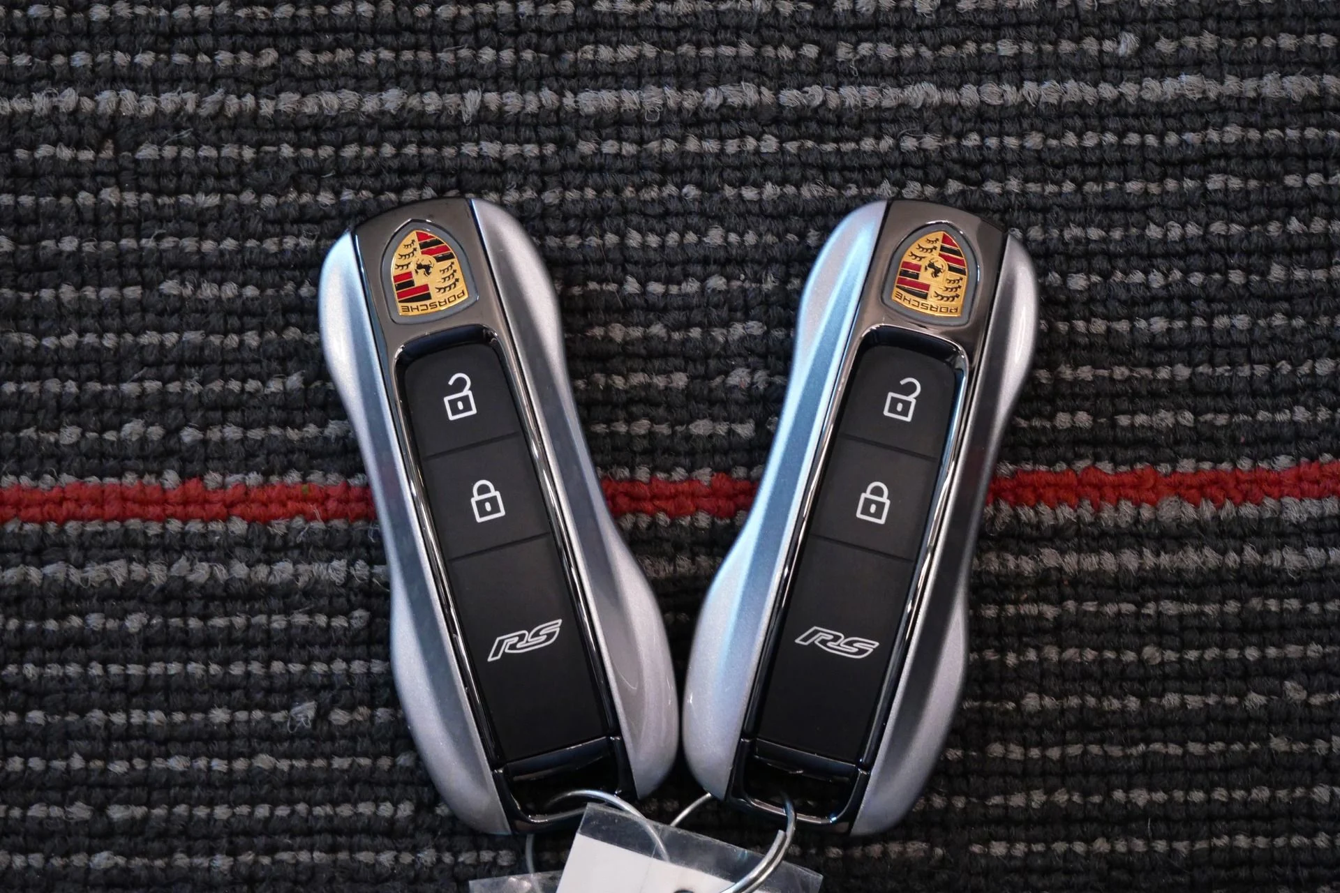mph018_2019596601_Used_2025_Porsche_911_GT_3_RS_Weissach_Package_Carbon_Ceramic_Brakes_Carbon_Fiber_Seats_1778172422_c769dbe28c