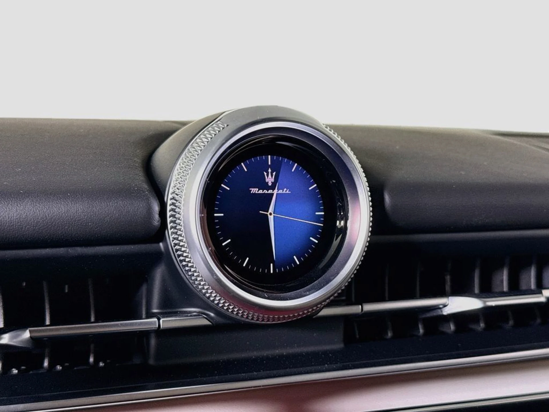 mph018_2021998702_new_2026_maserati_grecale_modenaawd_11350_23073548_20_1024_3b5c56bdfa