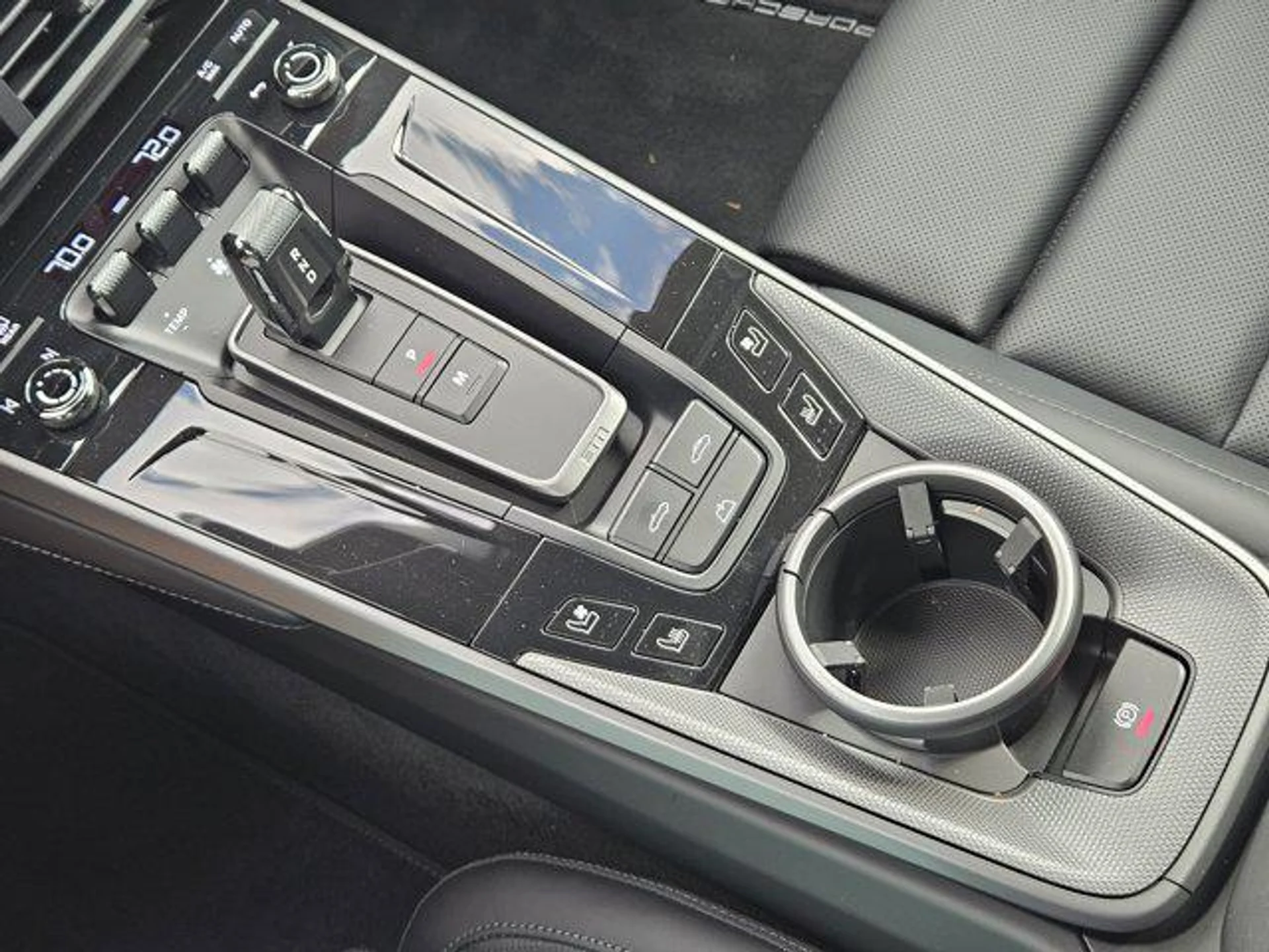 mph018_2022173414_IM_2lp_S9_X_Van_WVKV_Wt_Ydcjv1_HI_s_437b2057c0