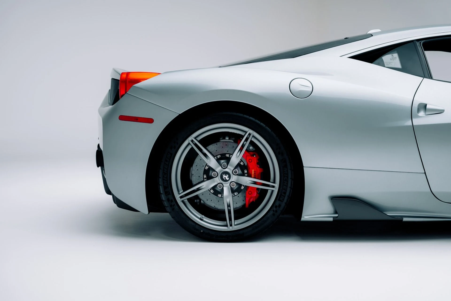 mph018_2027944750_Used_2015_Ferrari_458_Speciale_1764610565_05b0763f1e