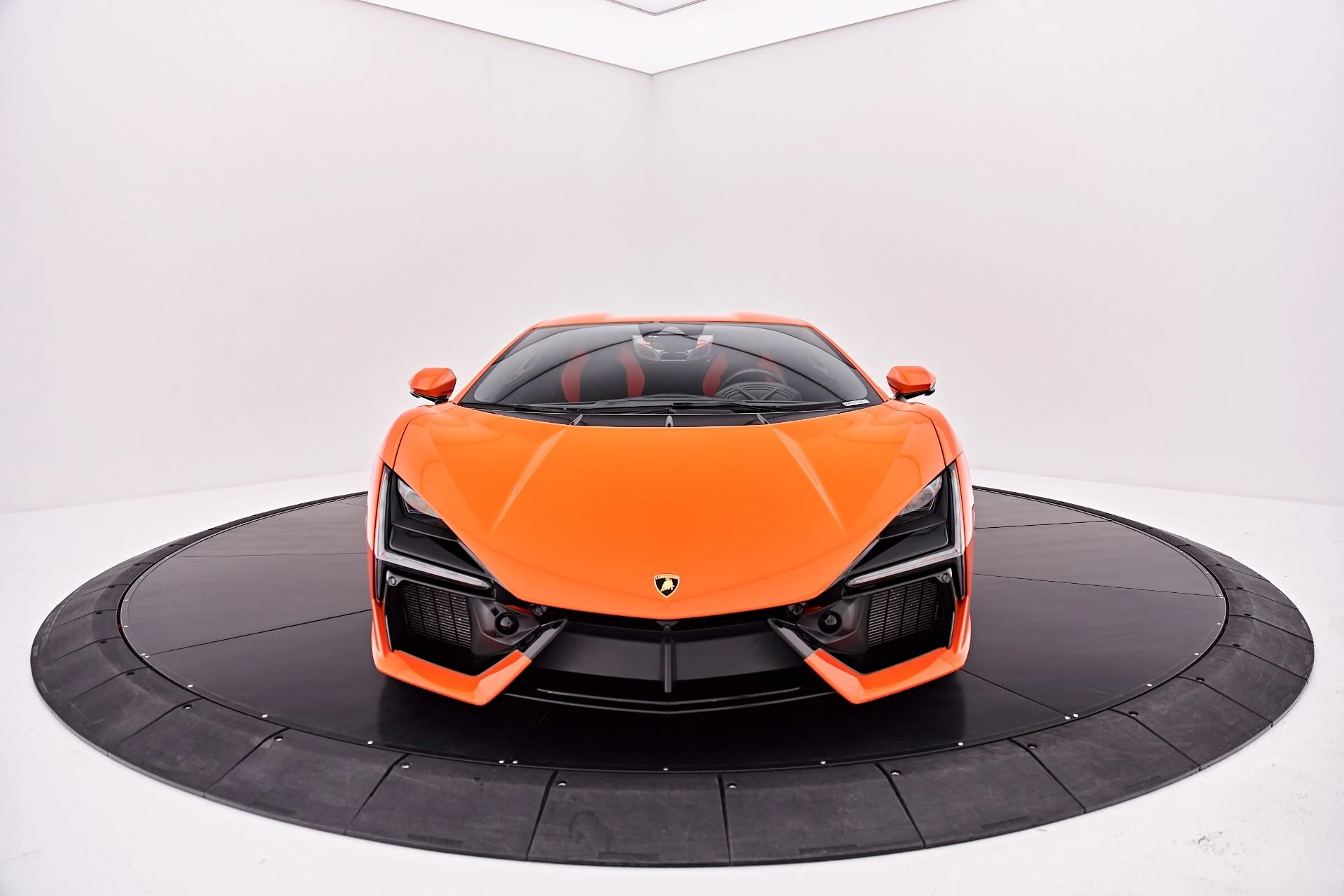 mph018_2029931674_Used_2024_Lamborghini_Revuelto_Base_1787792735_e296147dda