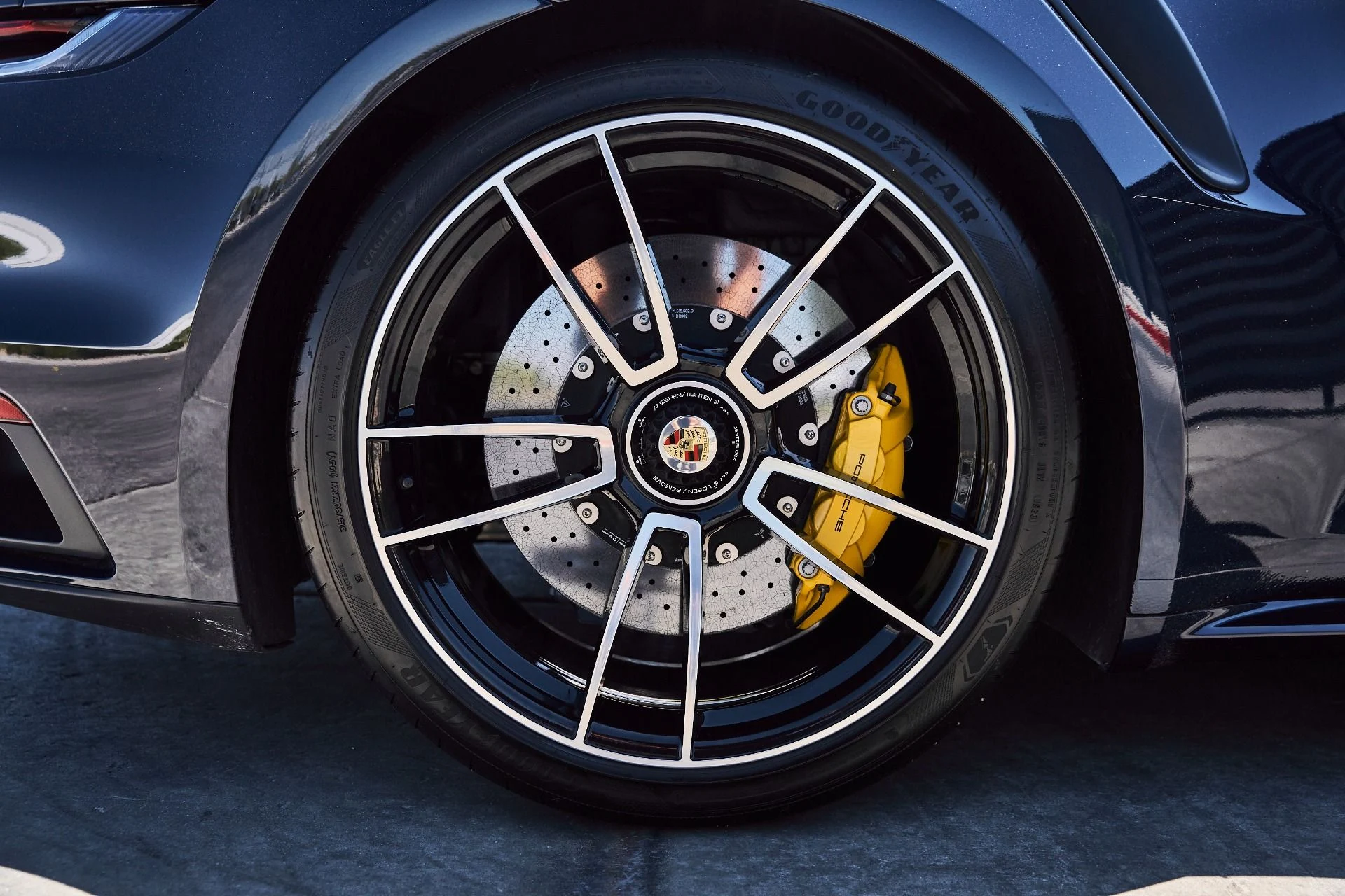 mph018_2029949905_Used_2021_Porsche_911_Turbo_S_1780084558_e746c5bfc1