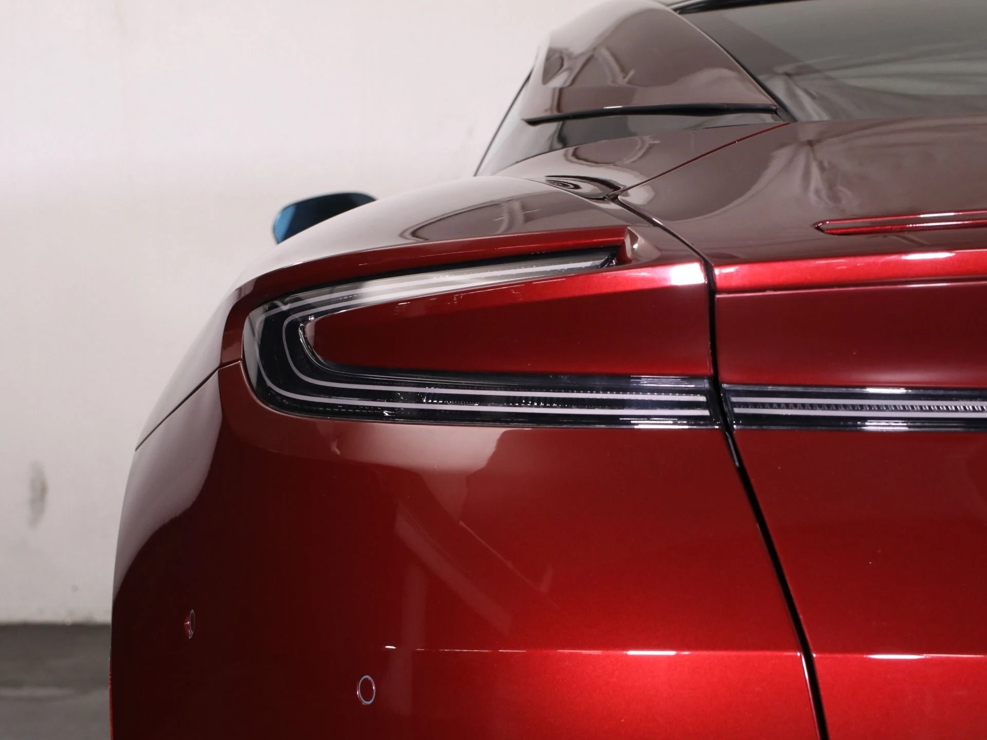 mph018_2035581586_New_2025_Aston_Martin_DB_12_1746122881_eab1cc3dbc