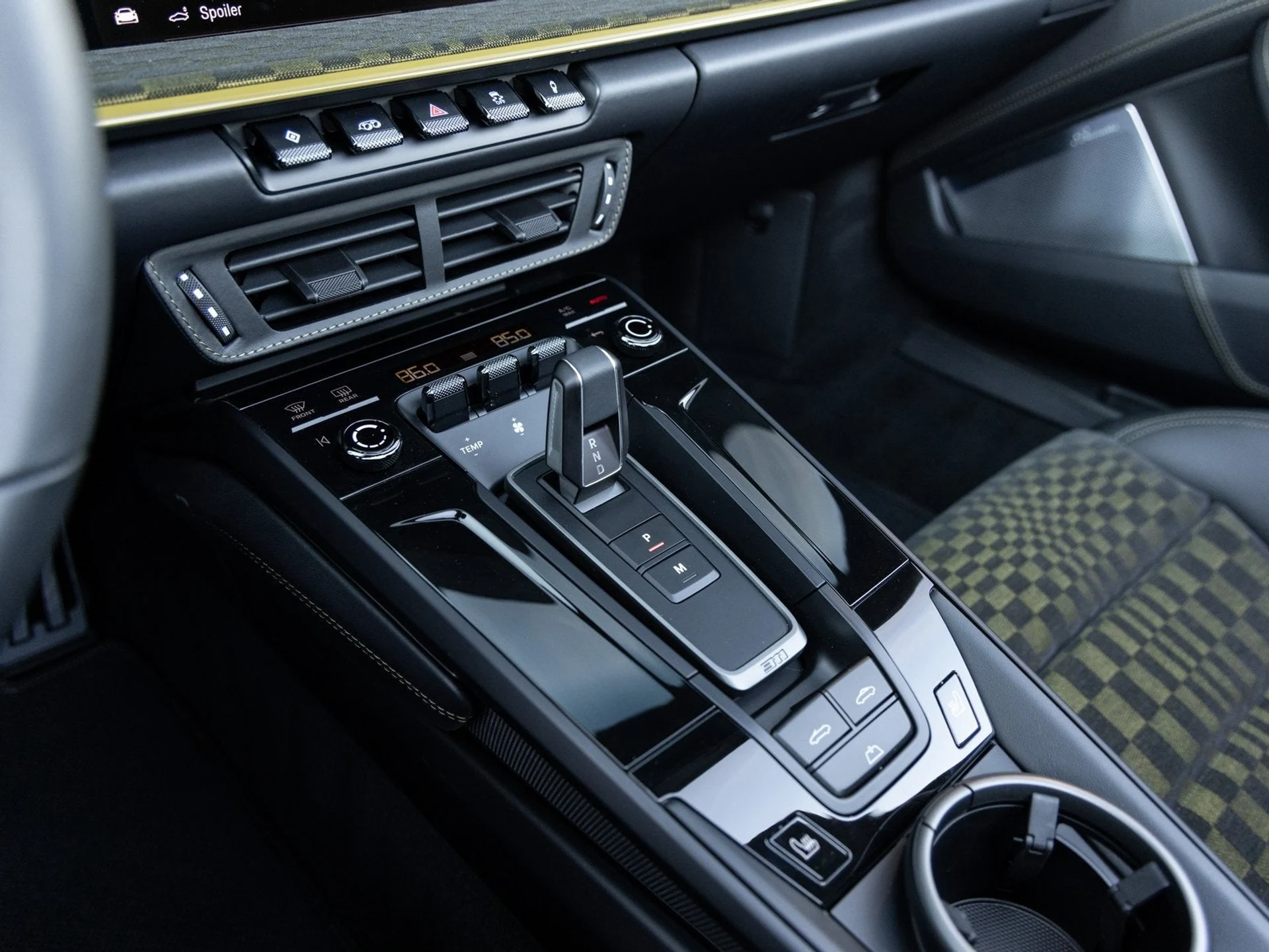 mph018_2035917461_19_ff8fa34335