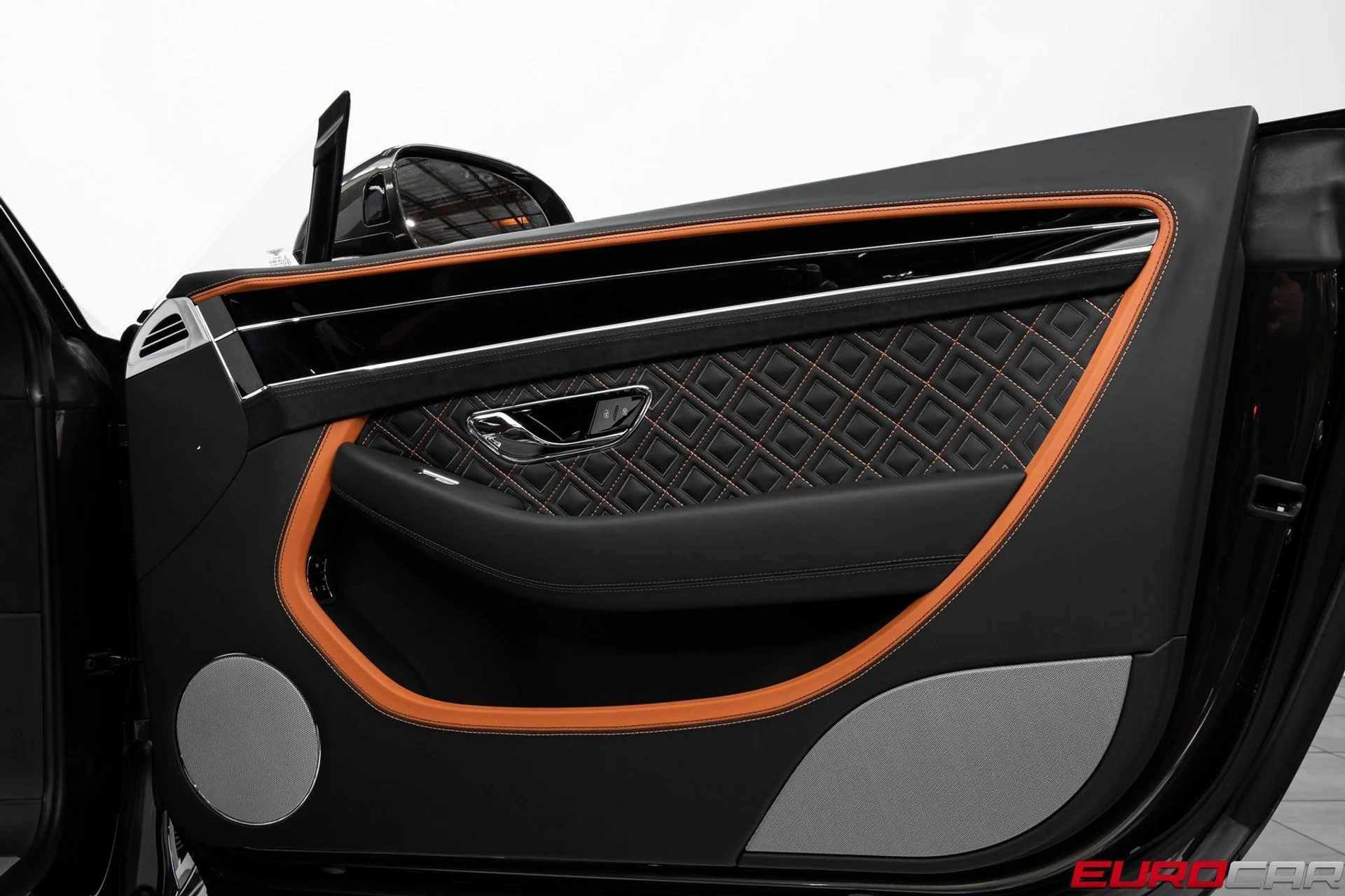 mph018_2036862780_image_19_46c3a517f7