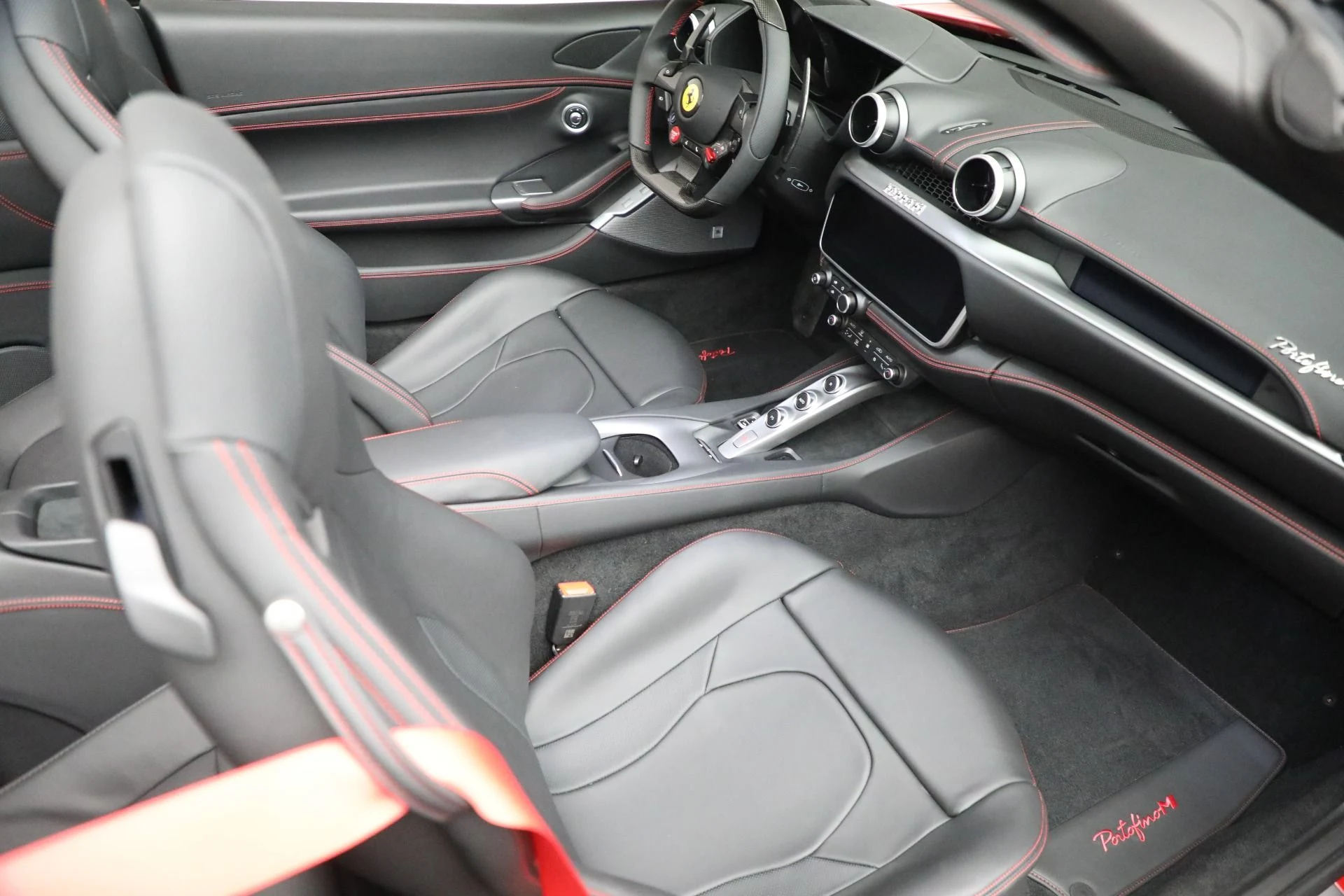 mph018_2040710358_Used_2023_Ferrari_Portofino_M_1793389960_b1396f3410