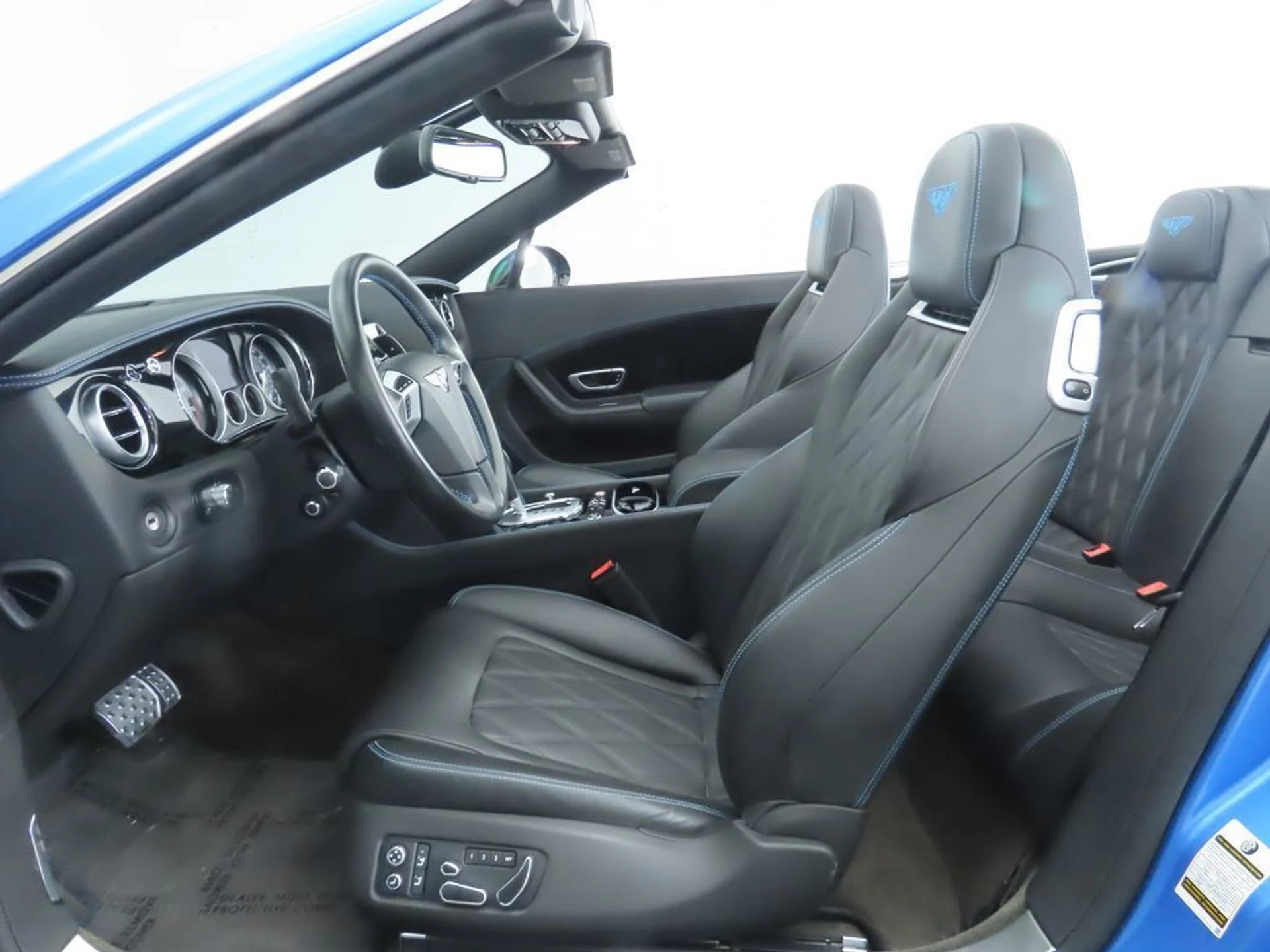 mph018_2041037720_used_2014_bentley_continental_gt_v8_s_2drconvertible_8119_22979396_19_1024_fbc761154e