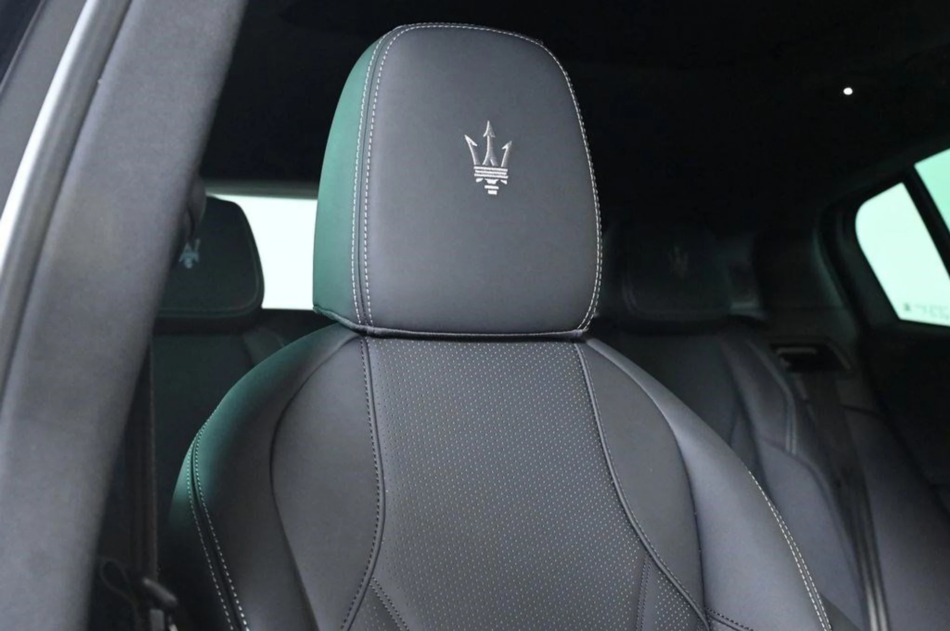 mph018_2051690050_new_2025_maserati_grecale_modenaawd_11350_22975685_18_1024_929c3c76f3