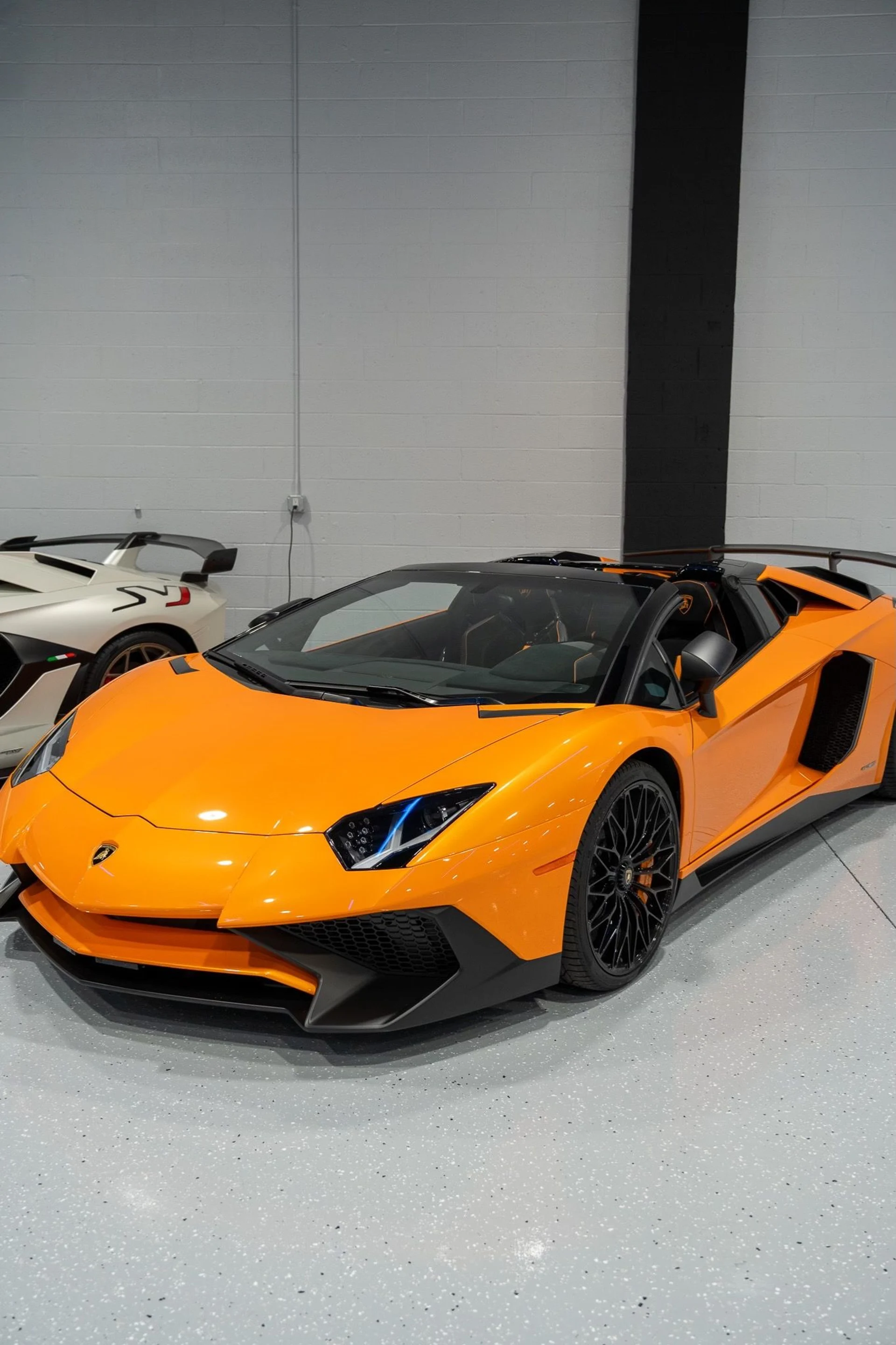 mph018_205252727_Used_2017_Lamborghini_Aventador_LP_750_4_SV_1760729396_31d05ae78e