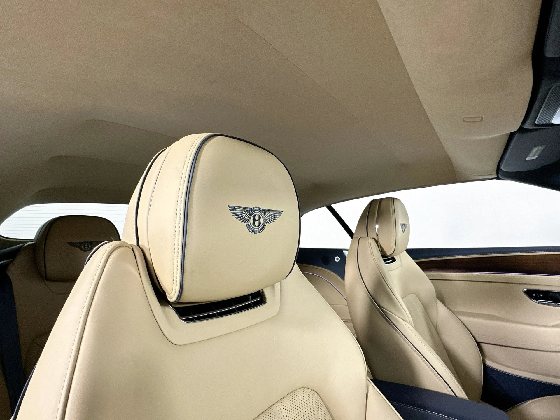 mph018_2053543276_19_fe53a7e841