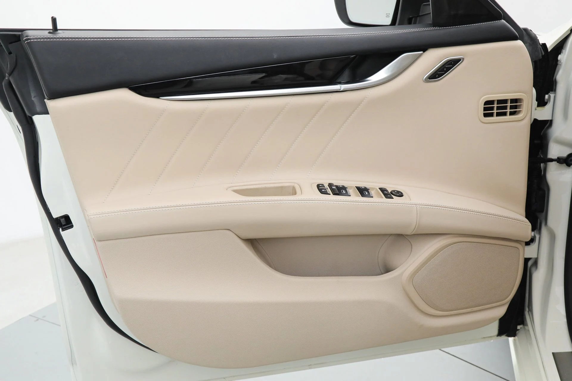 mph018_2060840328_e541a3bbaafcd16533b7ac0a735359e1_1c194cbb00