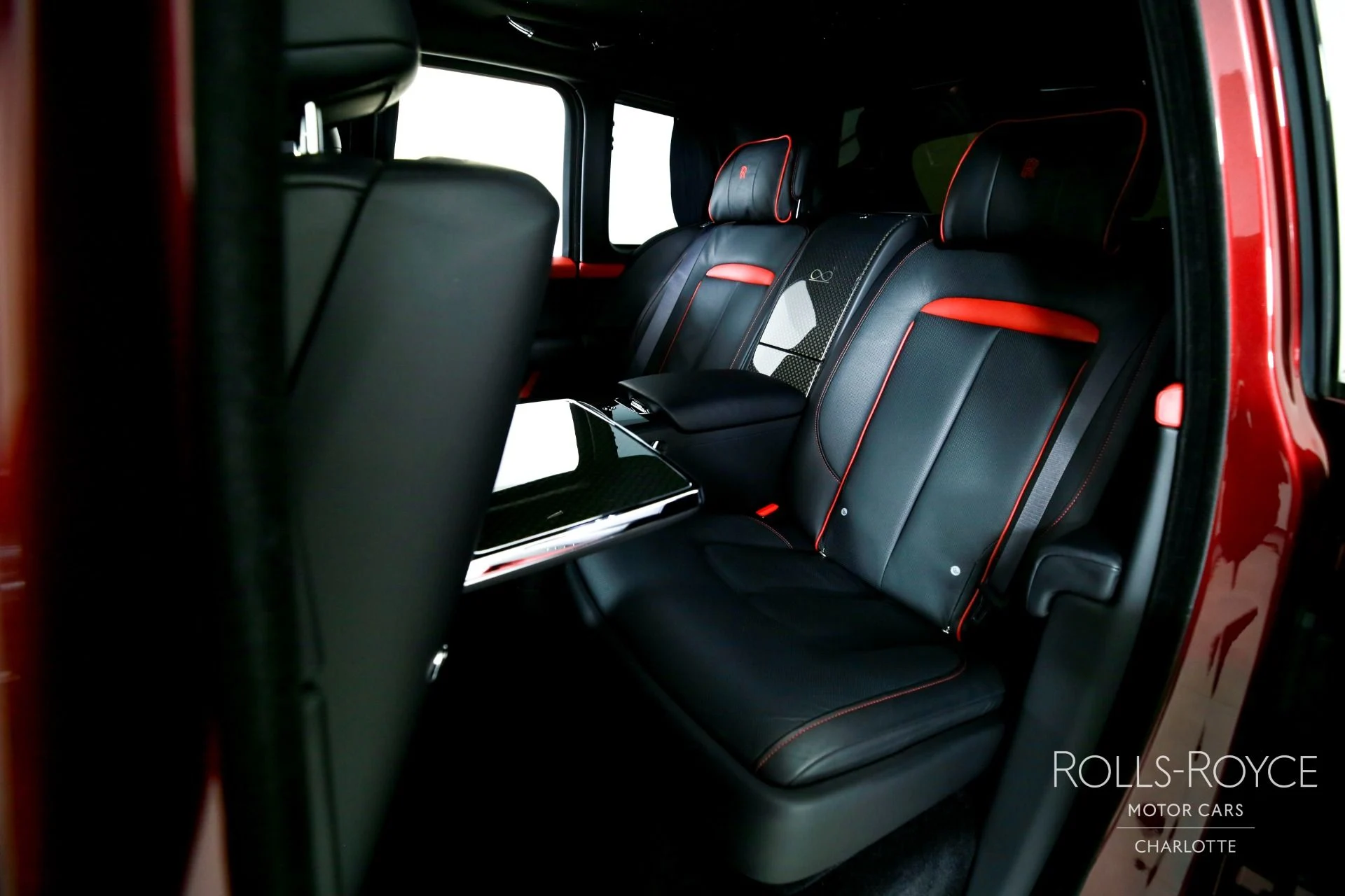 mph018_2067187431_Used_2022_Rolls_Royce_Black_Badge_Cullinan_1769449114_92f795d3bf