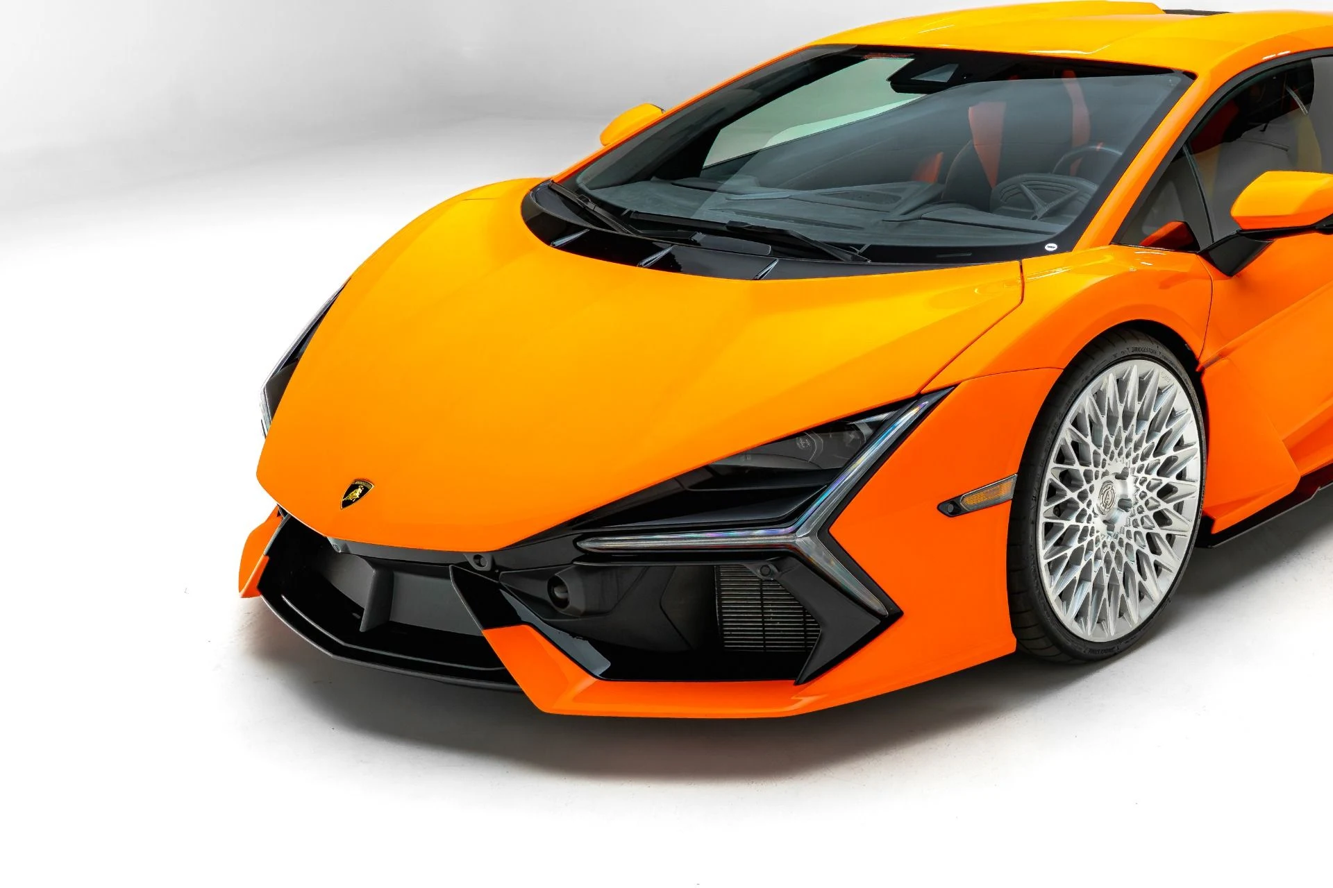mph018_206757805_Used_2024_Lamborghini_Revuelto_1781129539_f1d28269a7