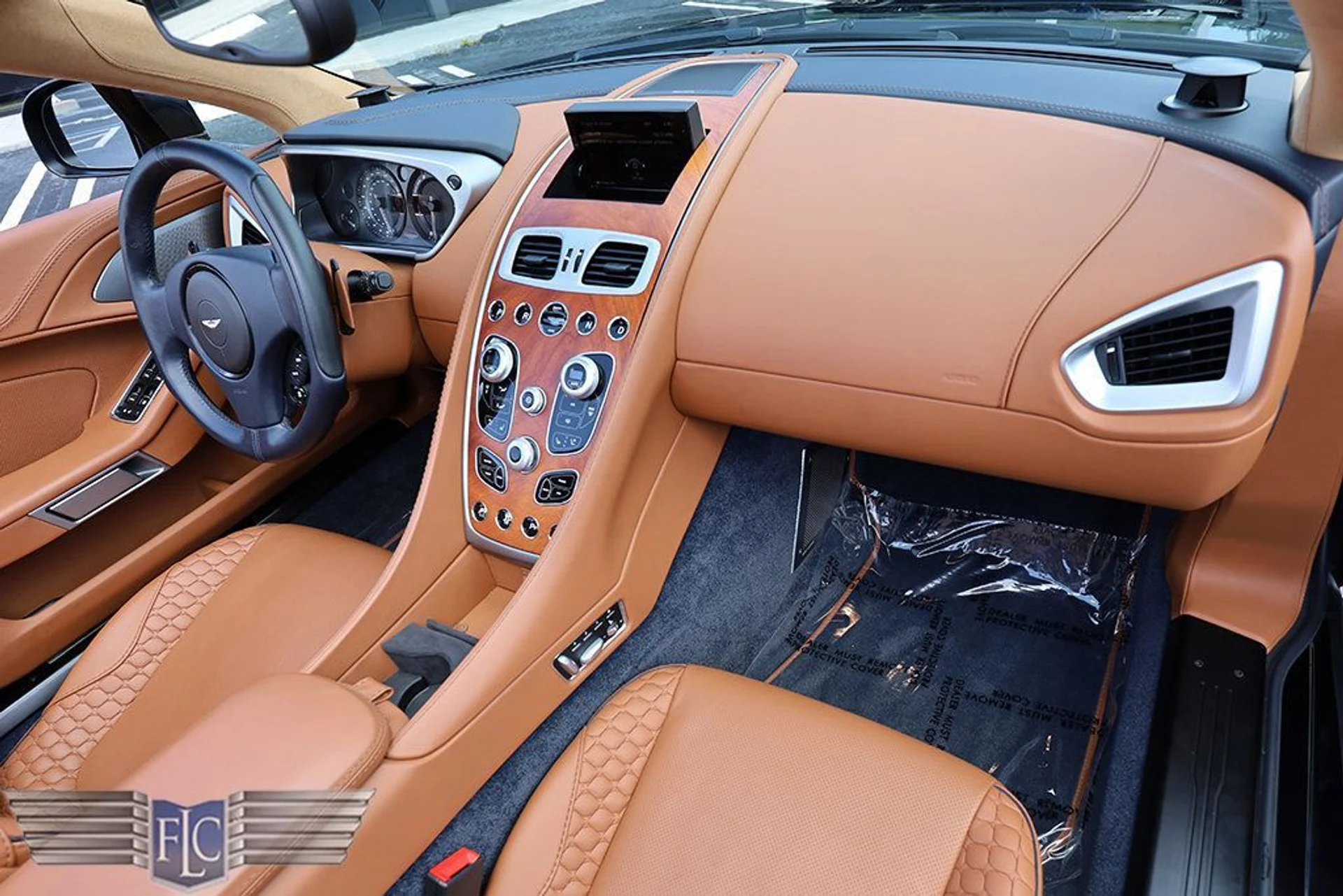 mph018_2072608219_used_2016_aston_martin_vanquish_2drvolante_6305_23035599_19_1024_3abdcbe329