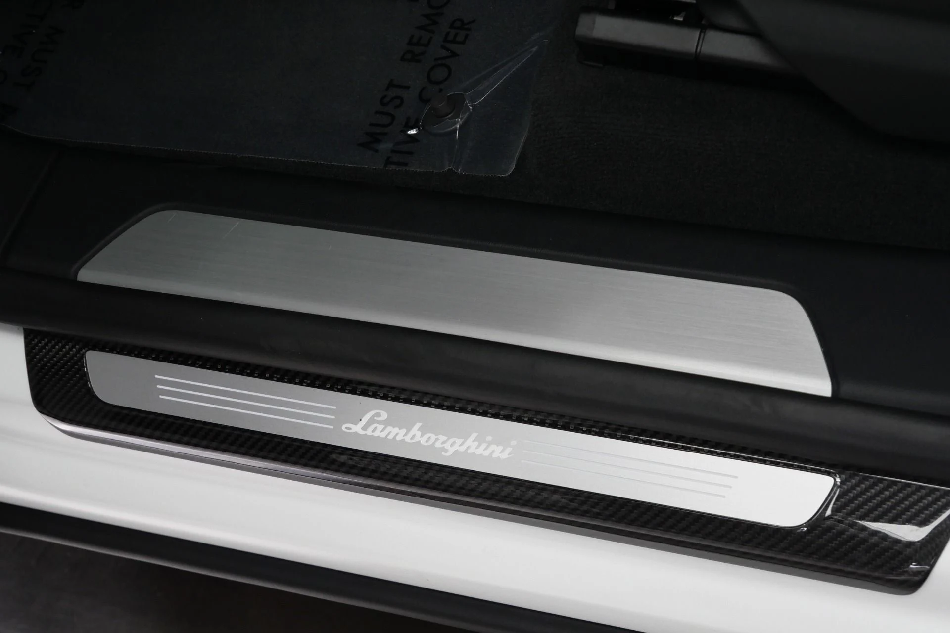 mph018_2072882392_Used_2021_Lamborghini_Urus_Carbon_Fiber_Packs_Inside_and_Out_23_Inch_Wheels_1775930480_b4773bc539